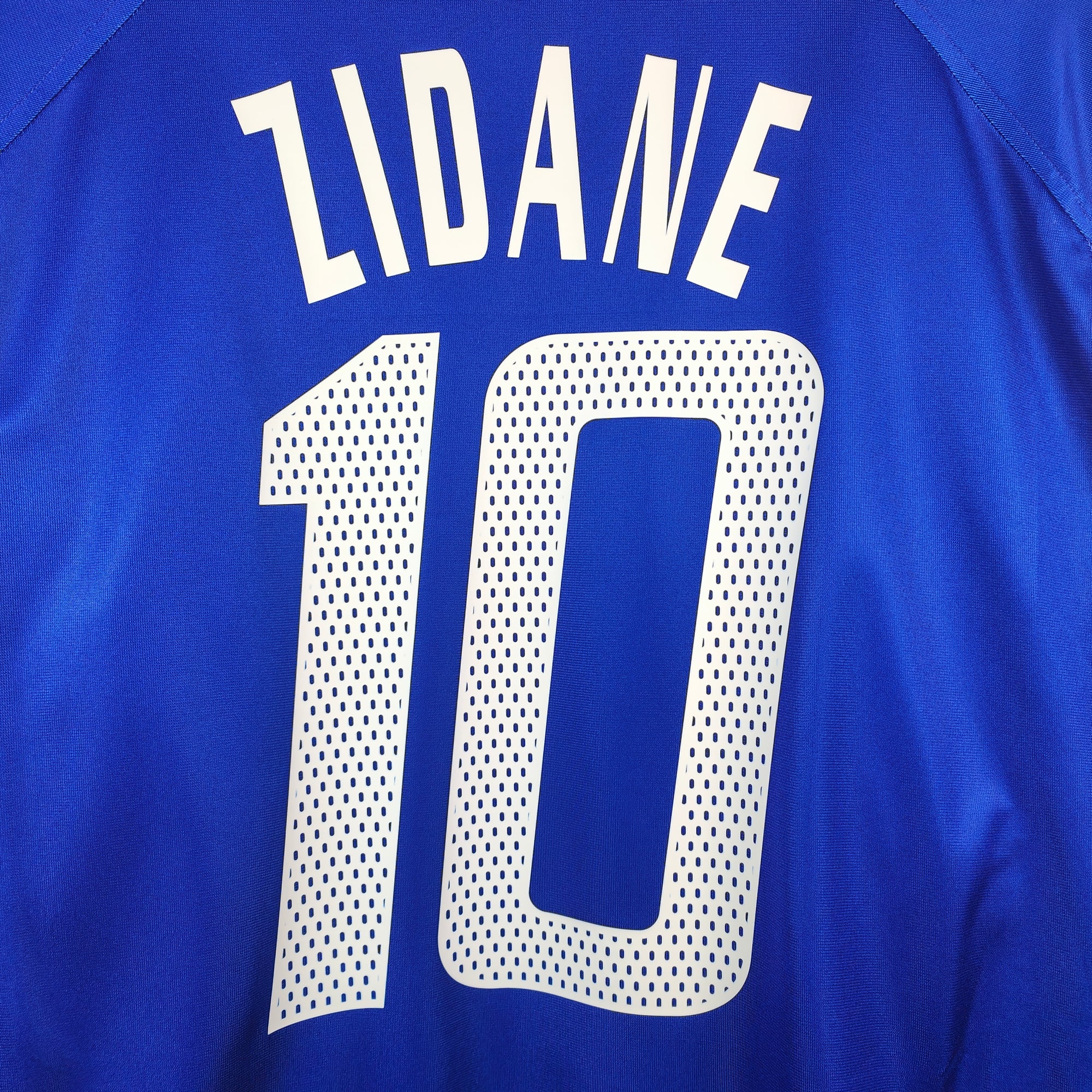 2004-06 France Home Shirt Zidane 