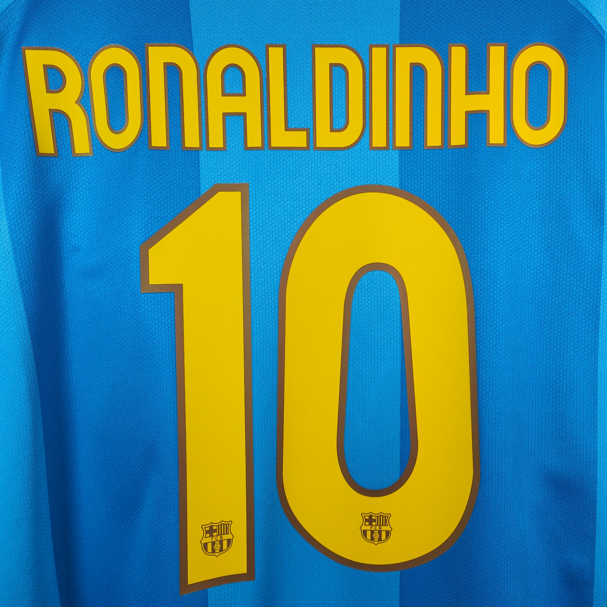 2007-08 FC Barcelona Away Shirt Ronaldinho 