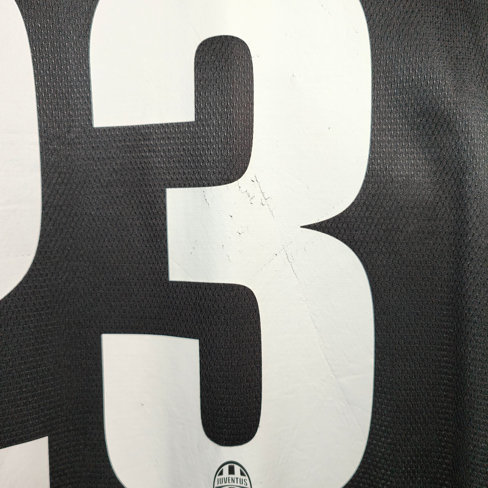 2012-13 Juventus Home Shirt Vidal 