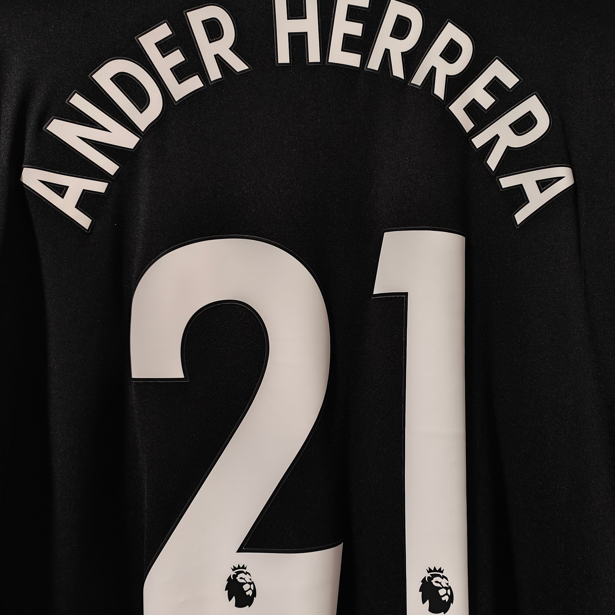 2017-18 Manchester United Away Shirt LS Herrera 