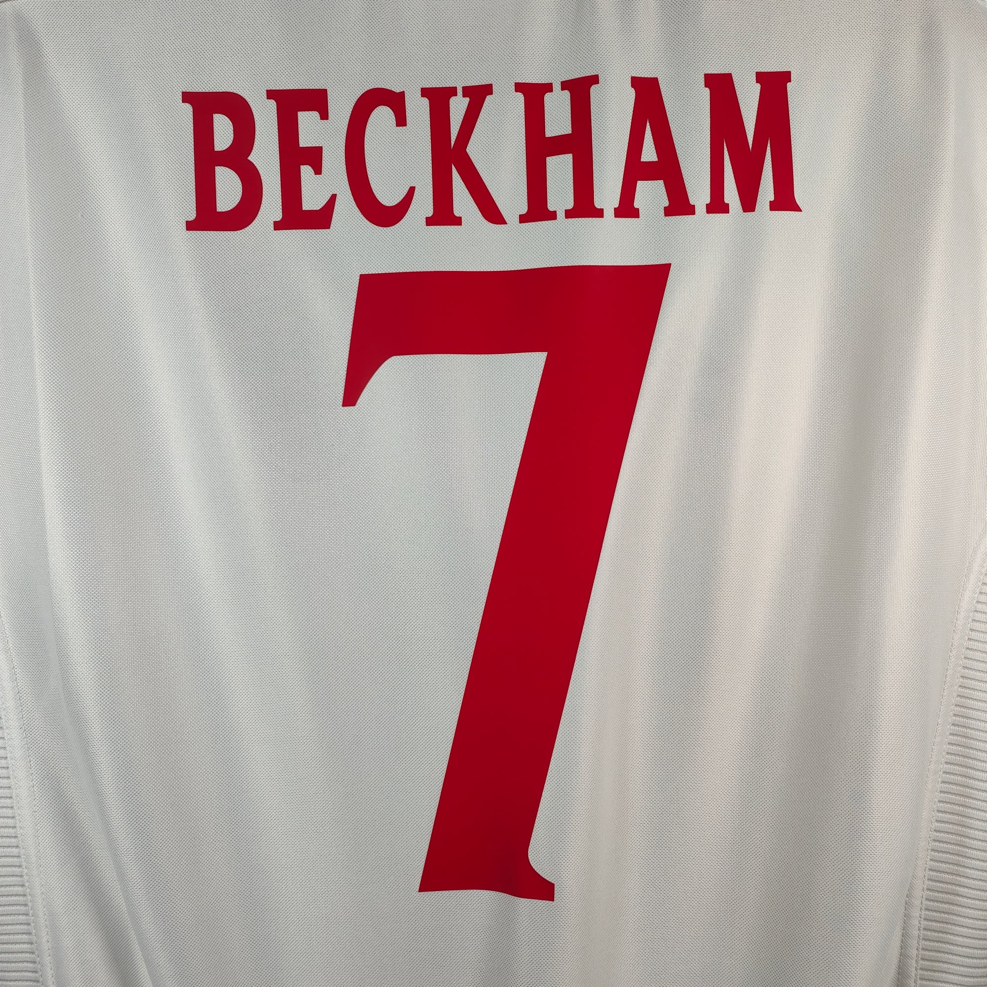 1999-01 England Home Shirt Beckham 