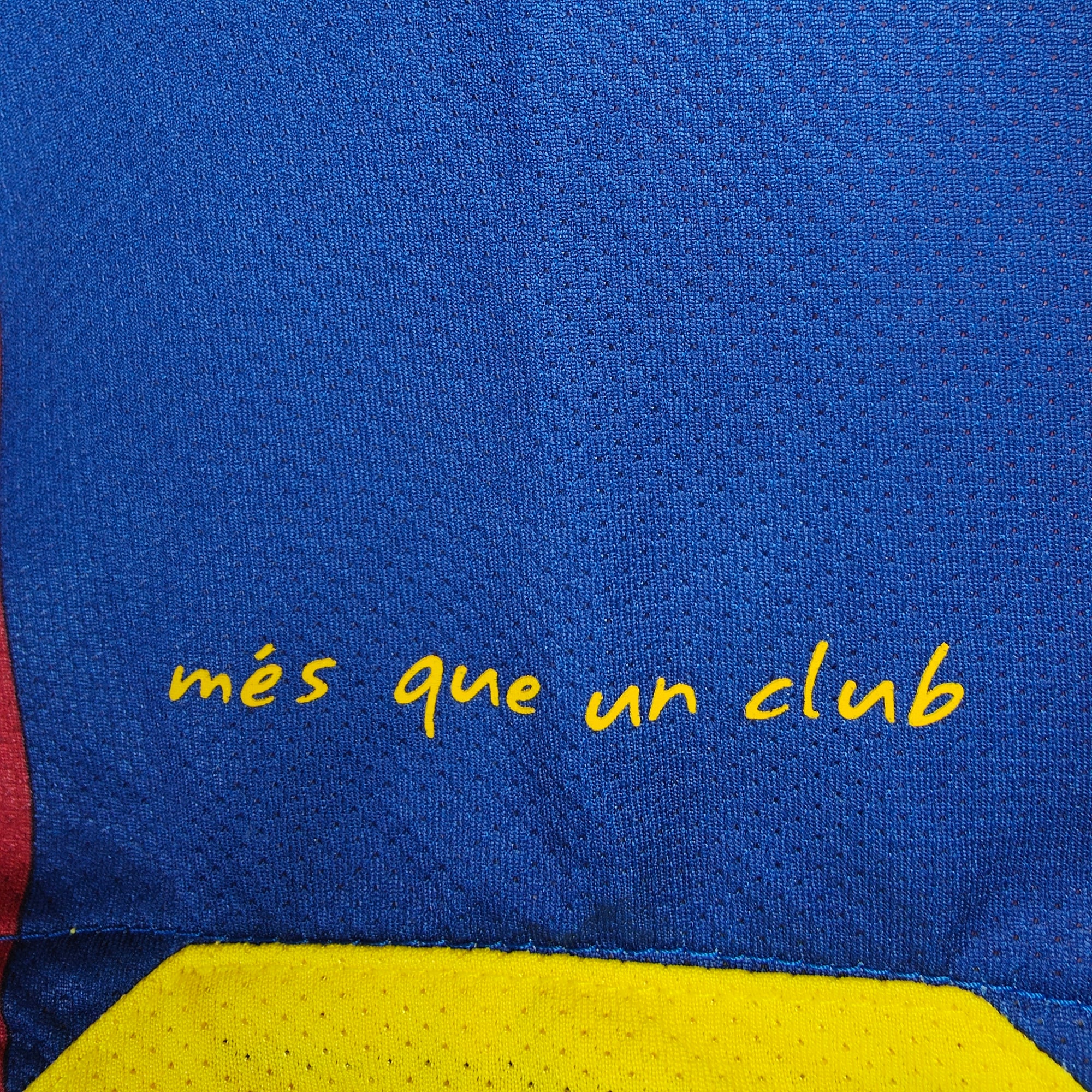 2010-11 FC Barcelona Home Shirt Messi 