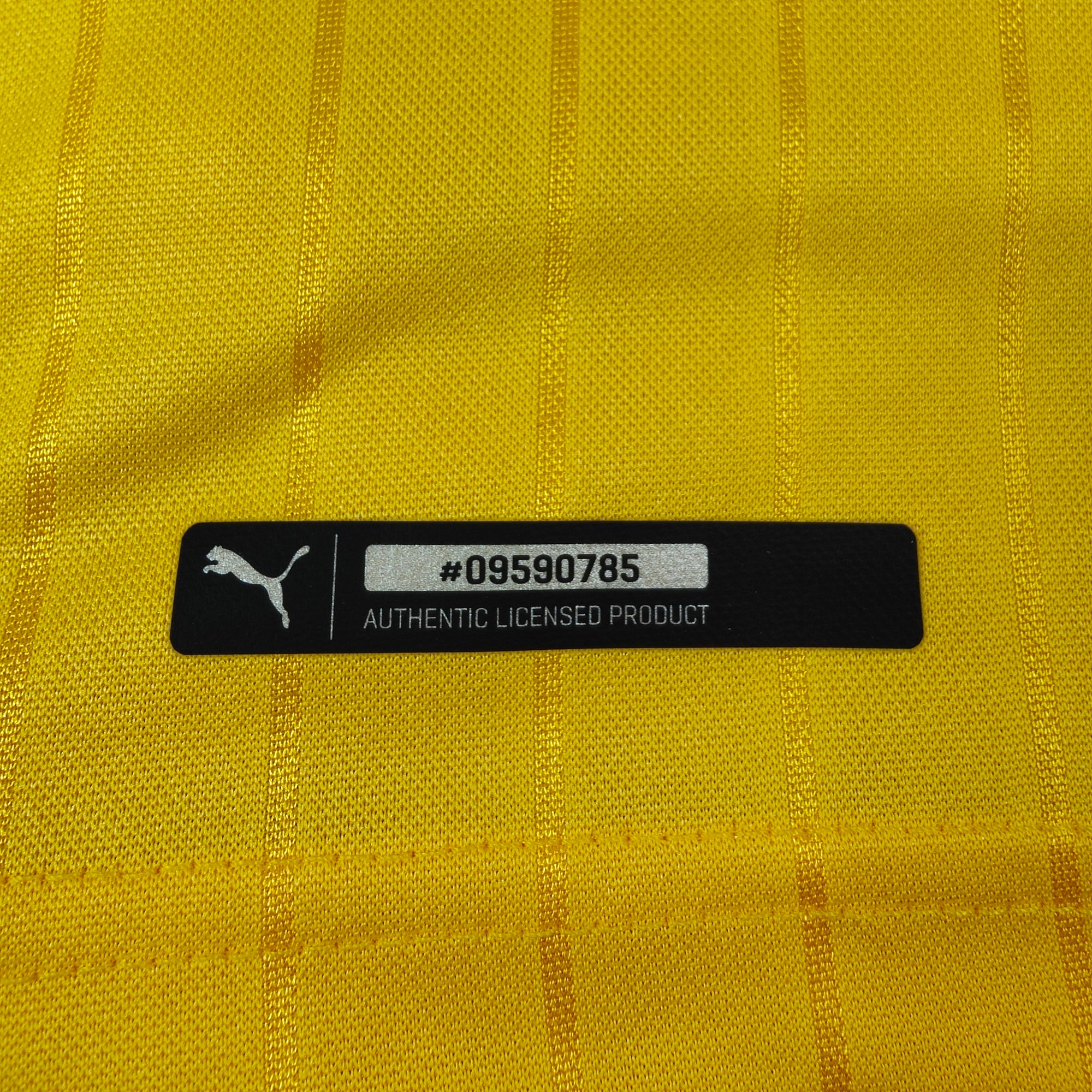 2016-17 Arsenal Away Shirt Ozil 