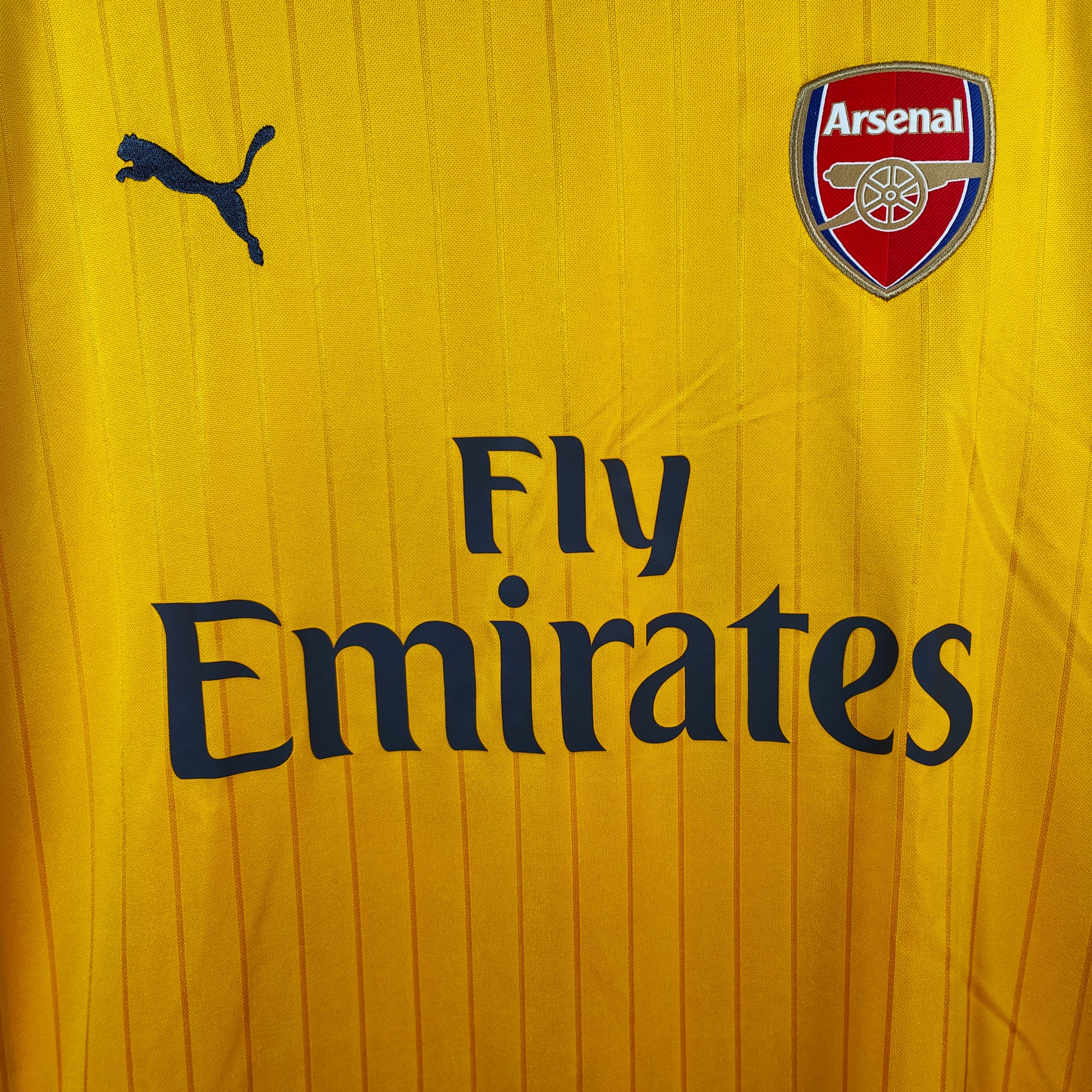 2016-17 Arsenal Away Shirt Ozil 