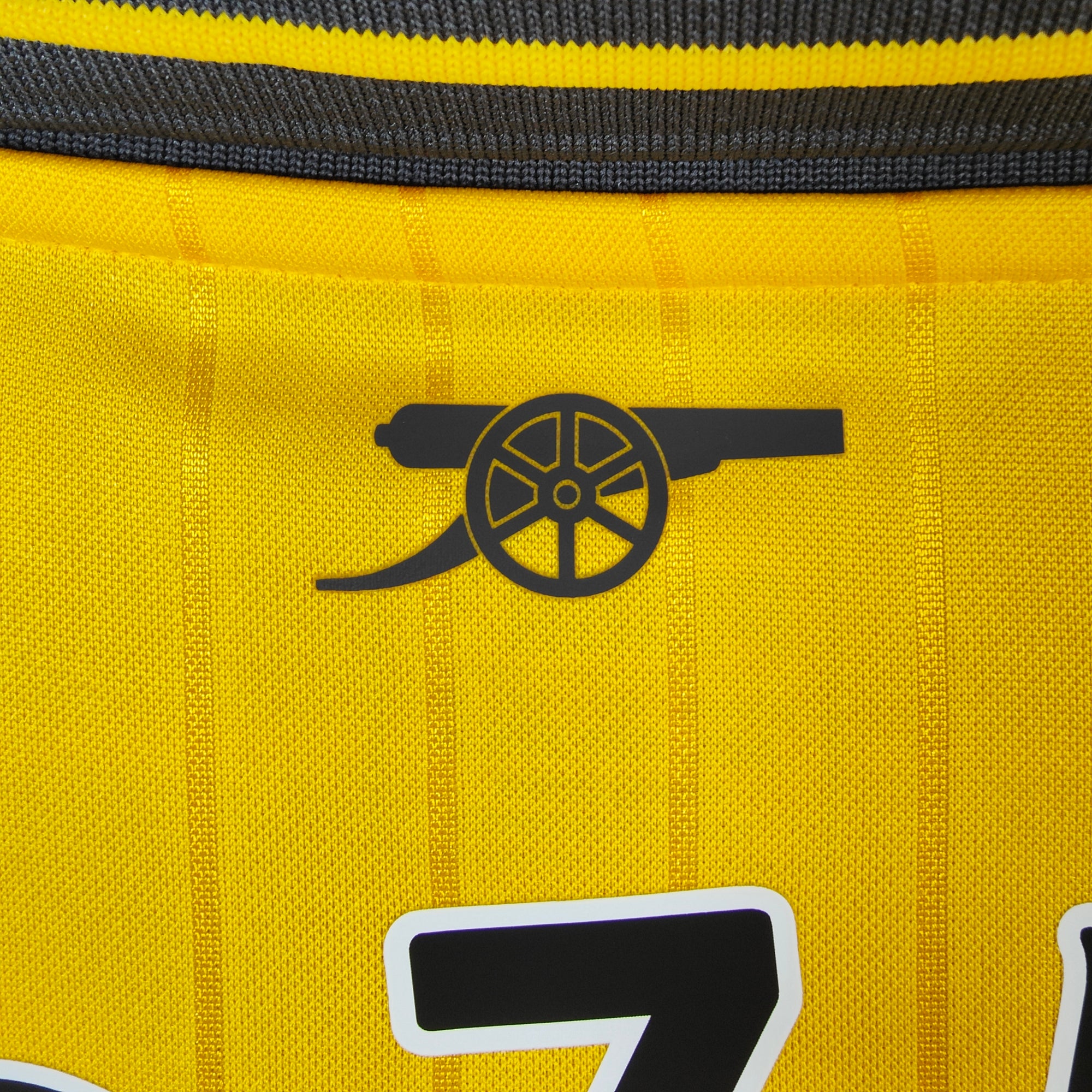2016-17 Arsenal Away Shirt Ozil 