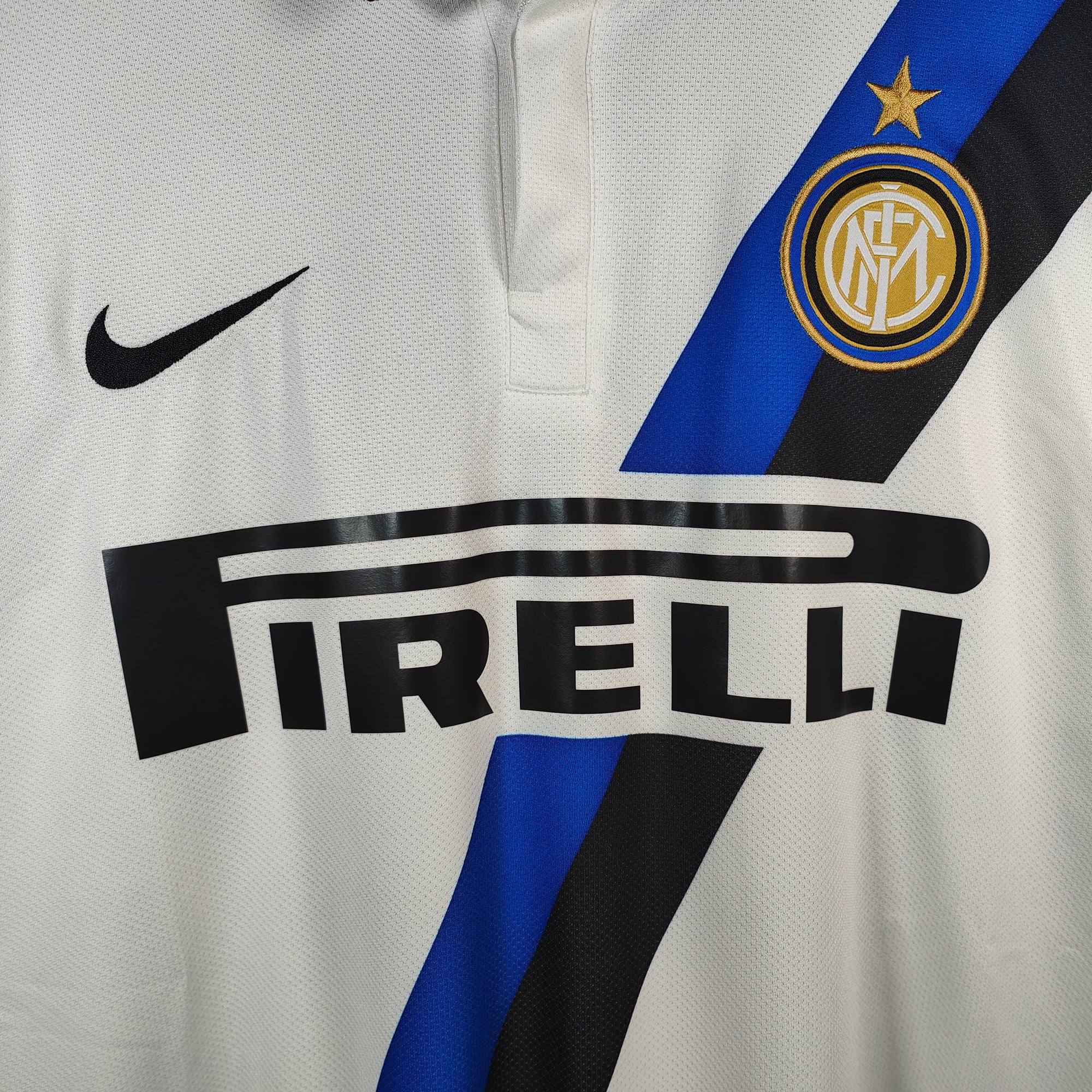 2011-12 Inter Milan Away Shirt Sneijder 