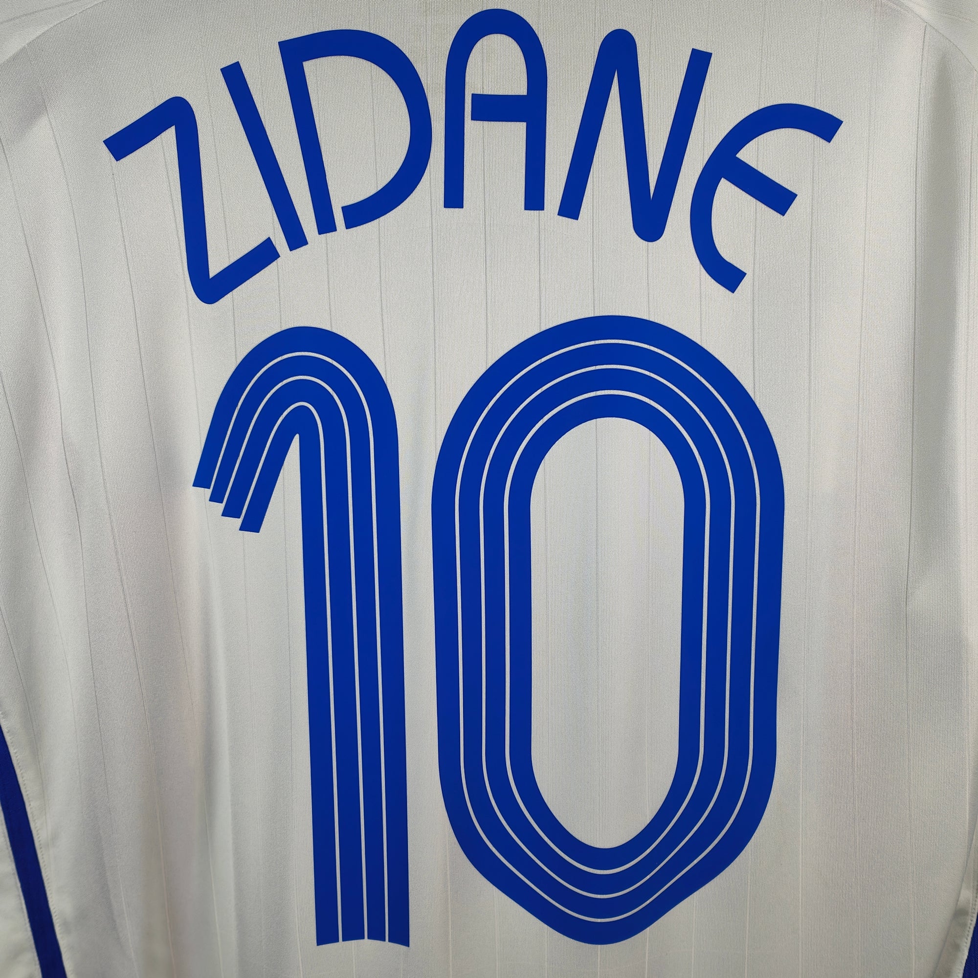 2006-07 France Away Shirt Zidane 