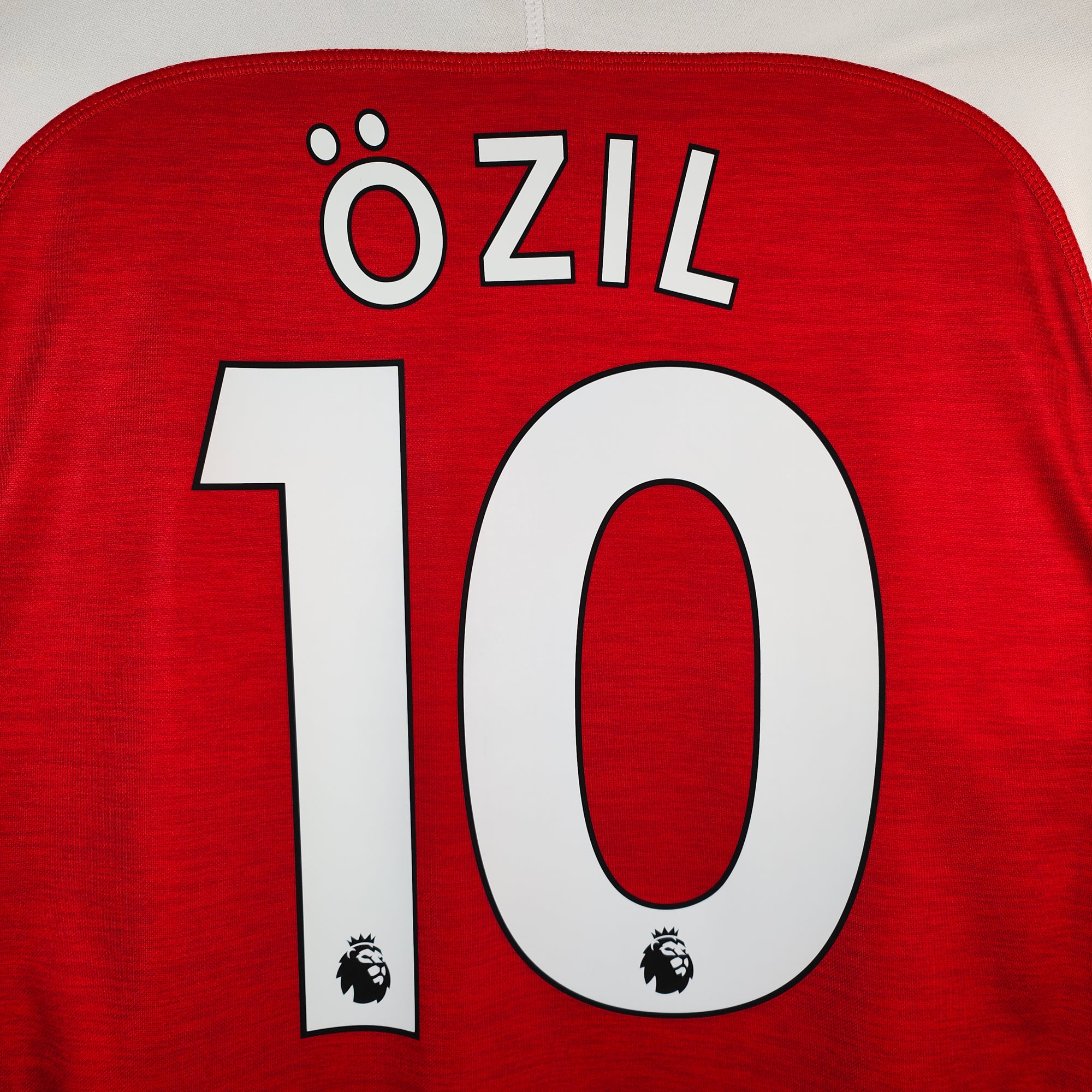 2018-19 Arsenal Home Shirt Ozil 