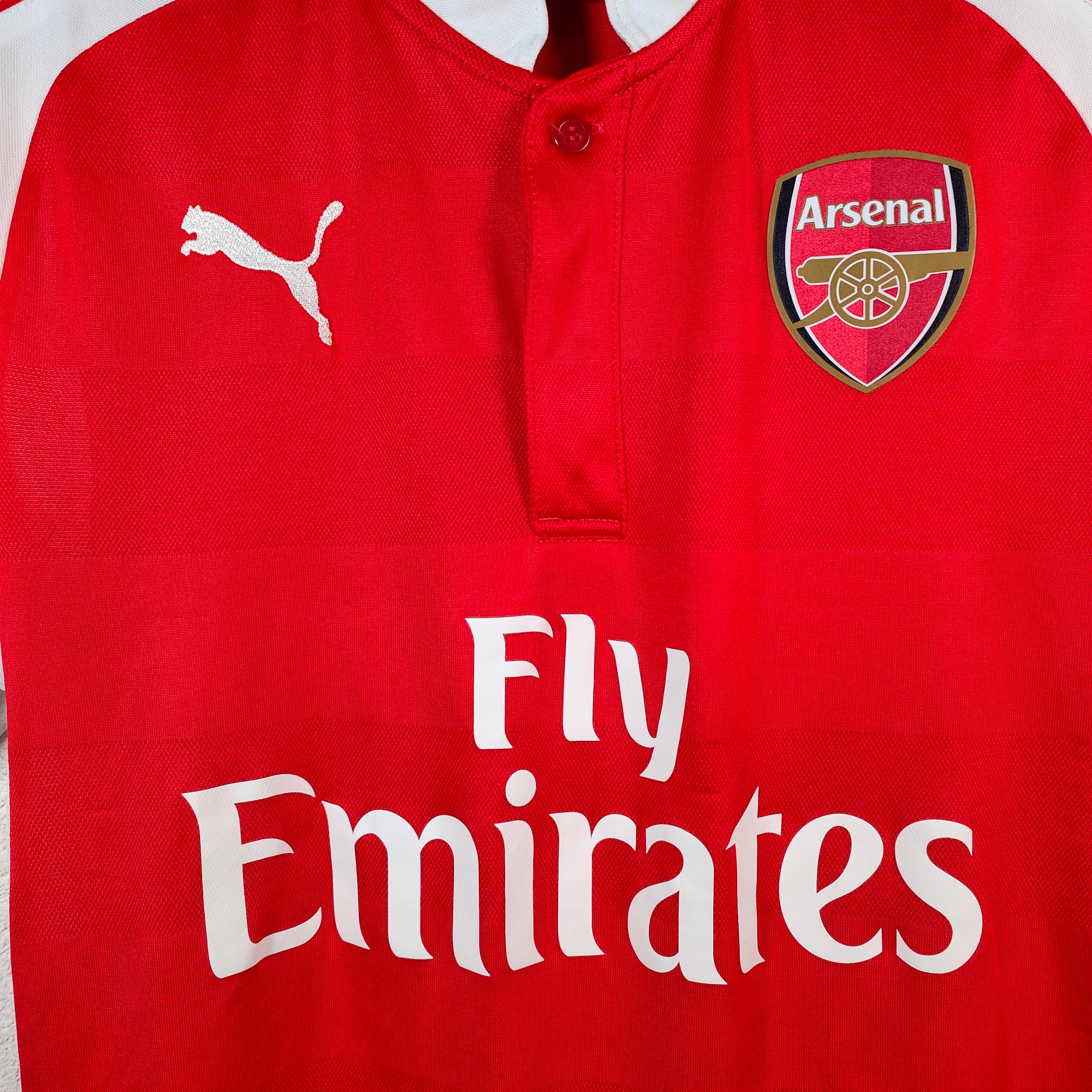 2015-16 Arsenal Home Shirt Ozil 