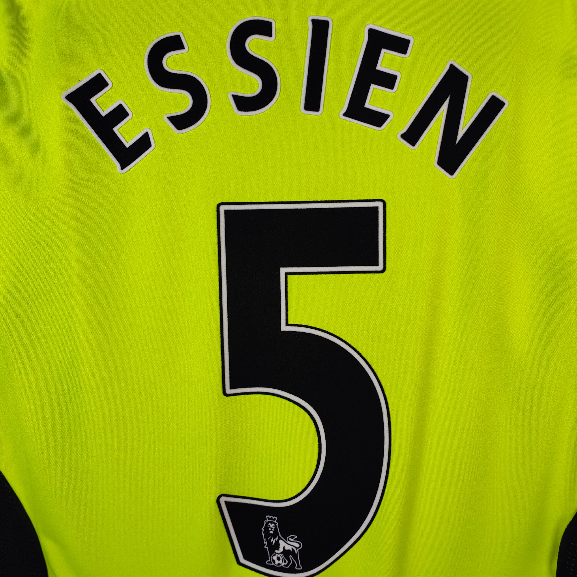 2007-08 Chelsea Away Shirt Essien 