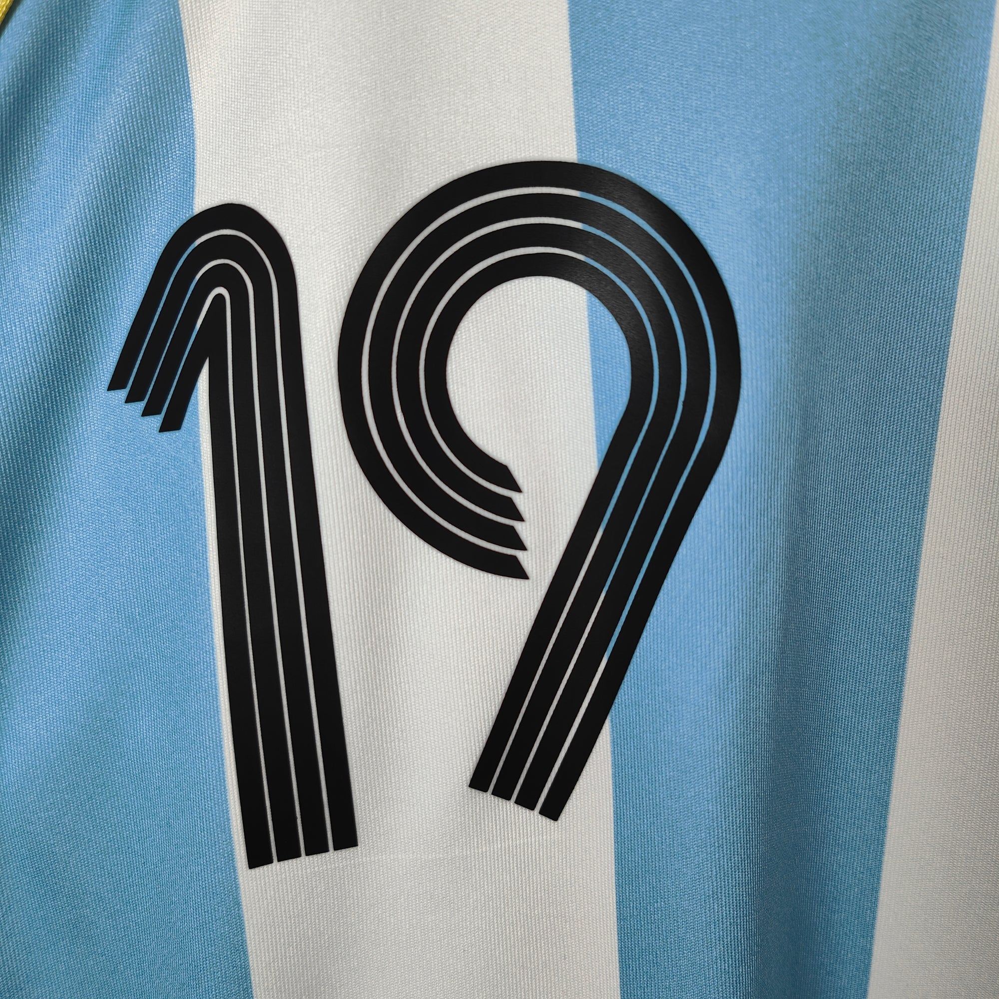 2005-07 Argentina Home Shirt Messi 