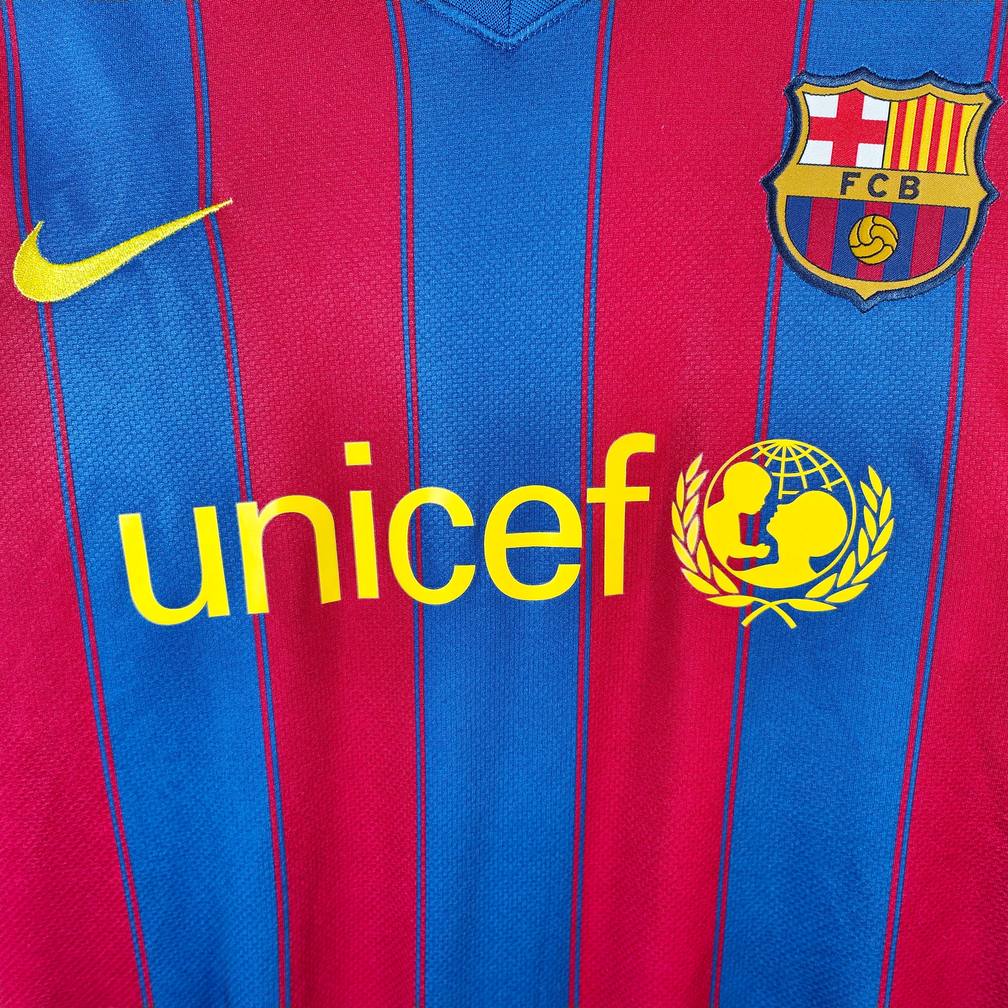 2009-10 FC Barcelona Home Shirt Xavi 