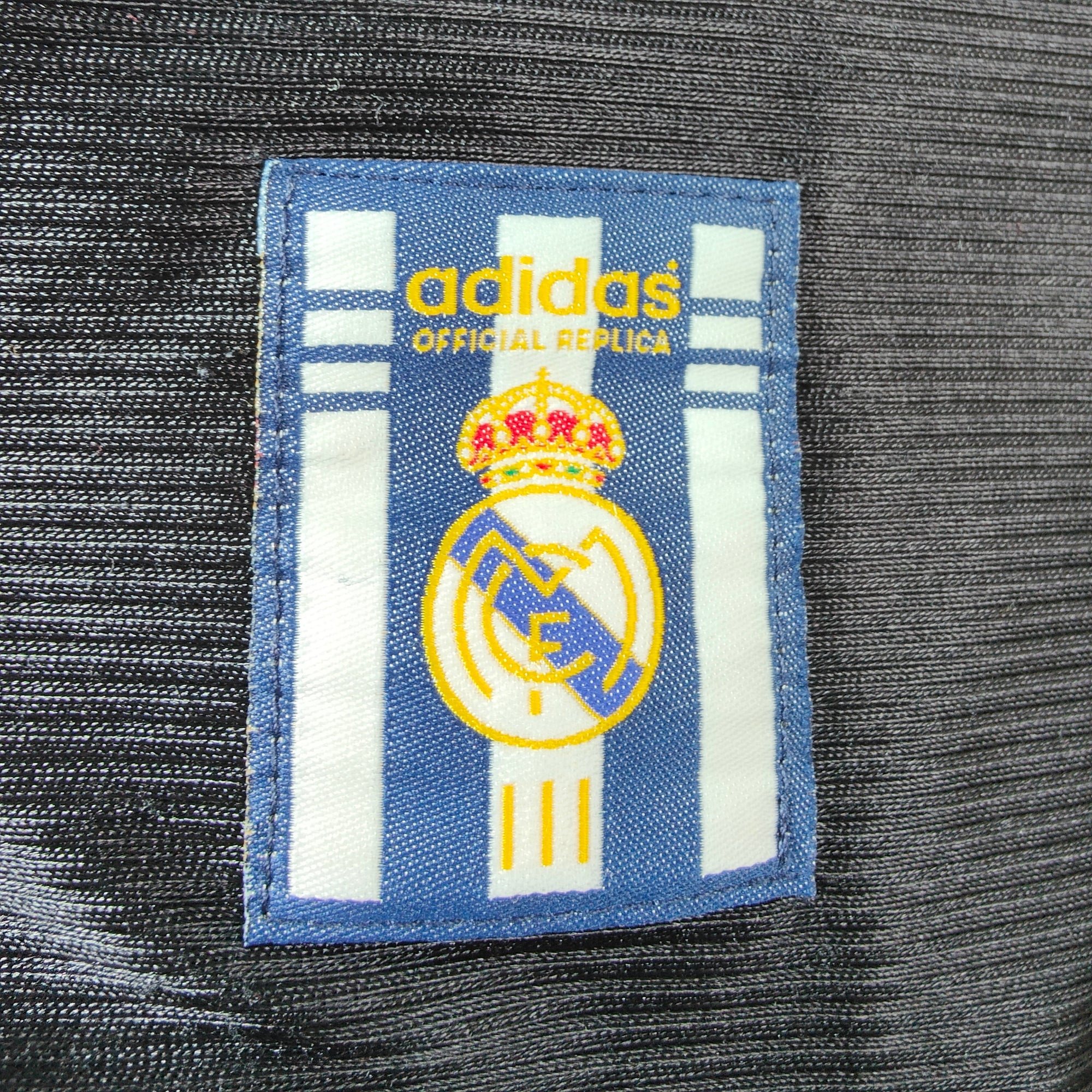 1999-01 Real Madrid Away Shirt Raul 