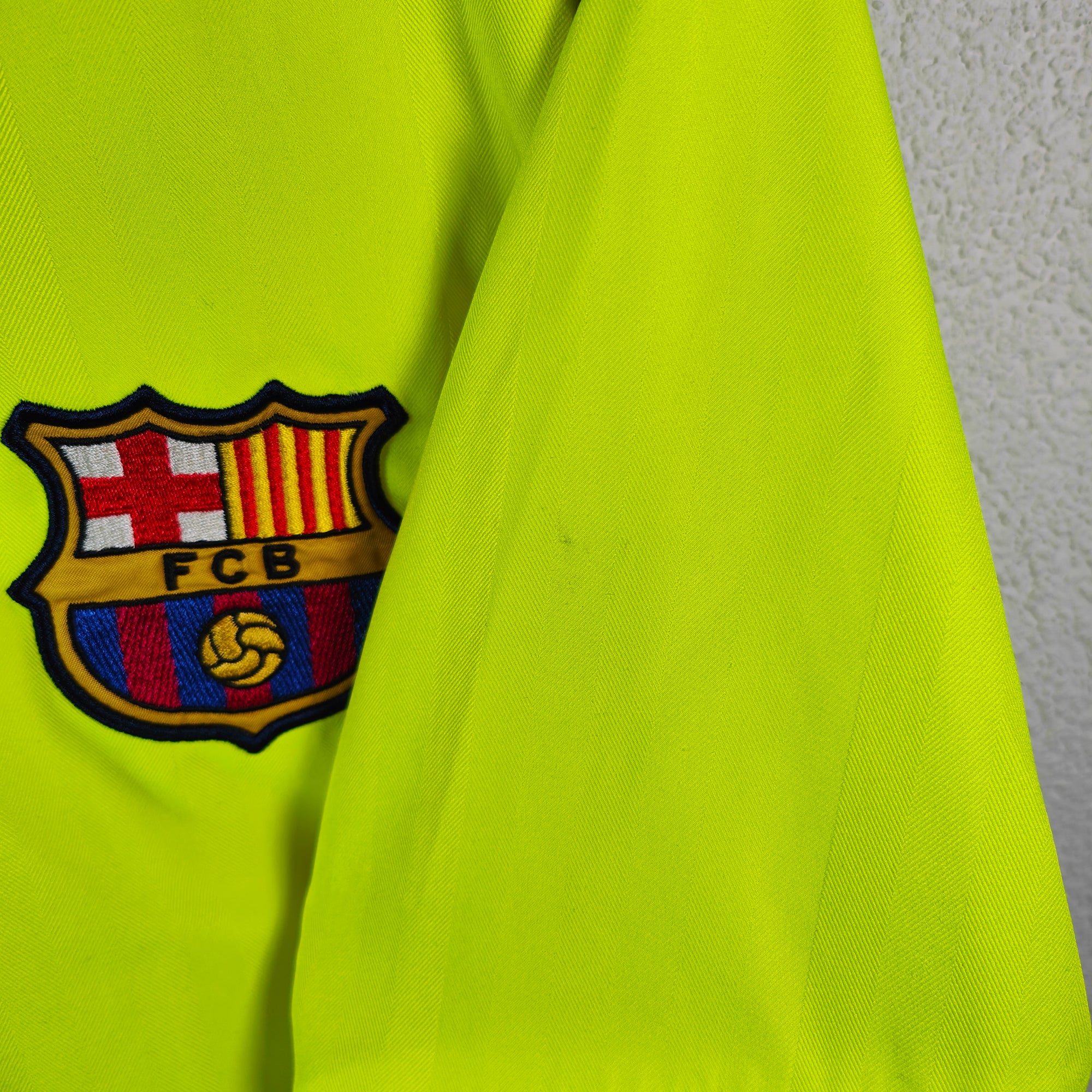2005-06 FC Barcelona Away Shirt Ronaldinho 