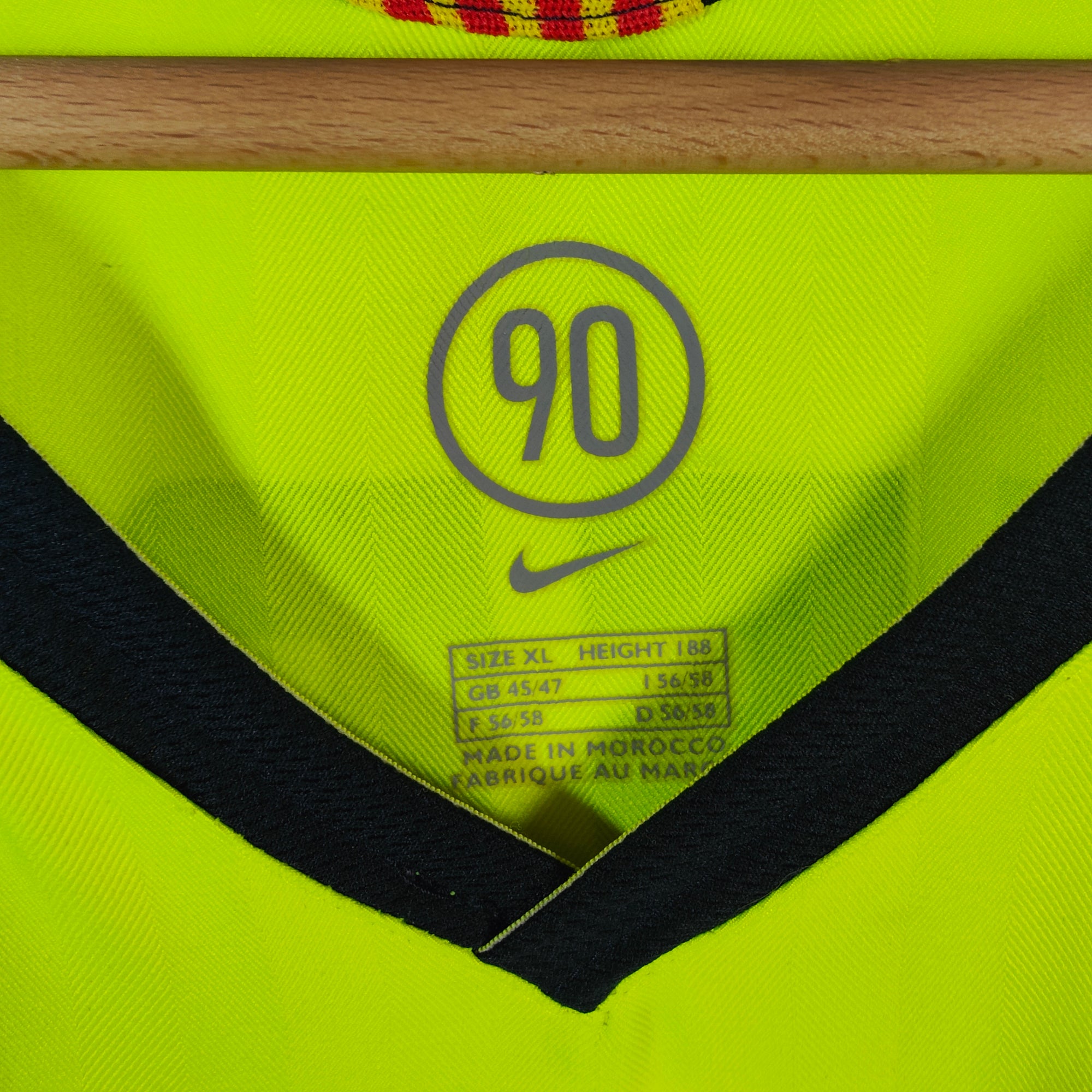 2005-06 FC Barcelona Away Shirt Messi 