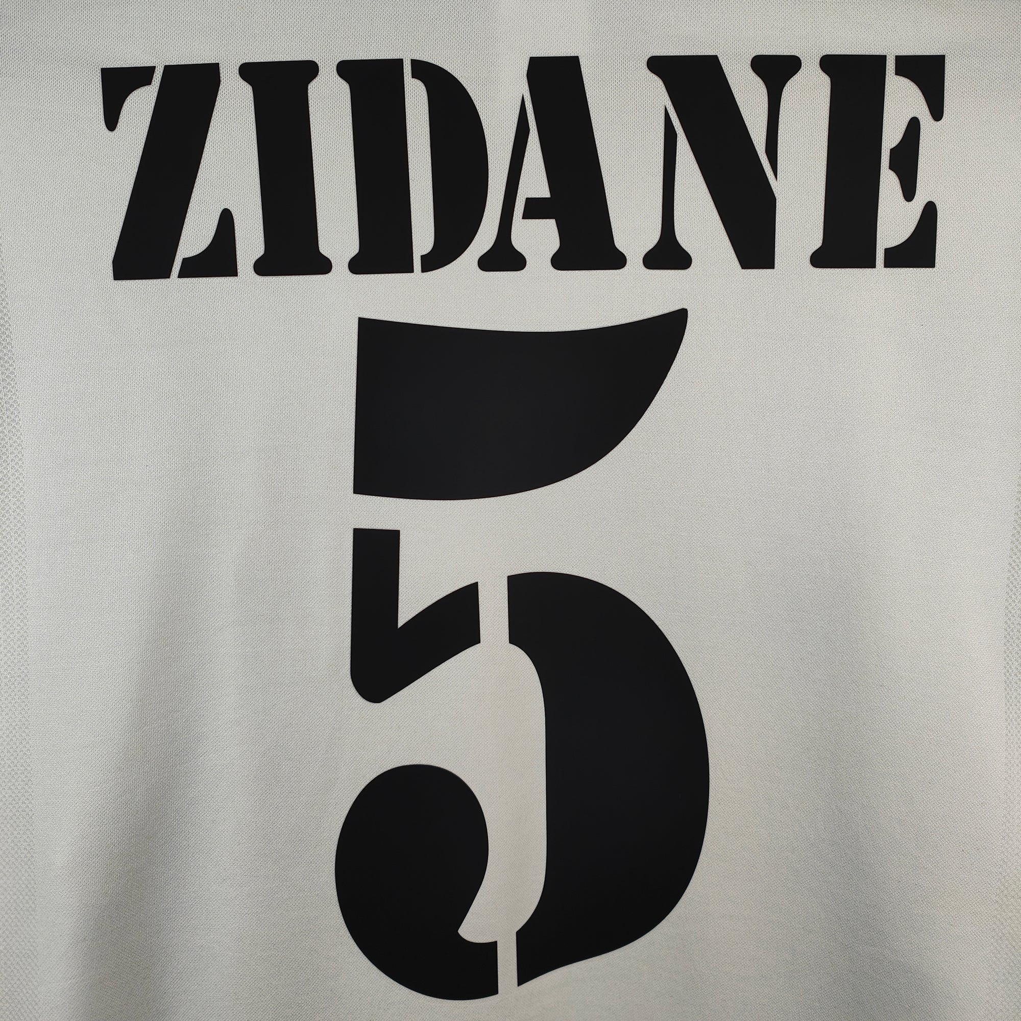 2002-03 Real Madrid Home Shirt Zidane 