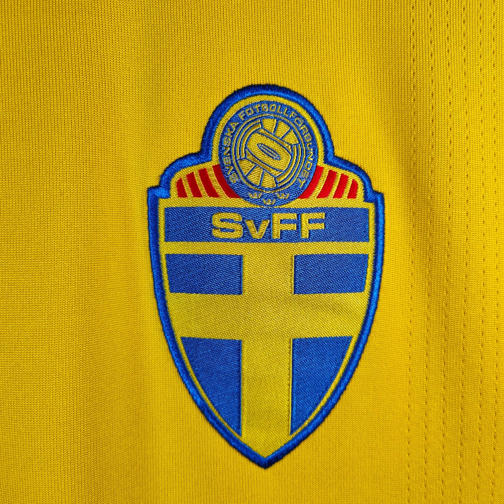 2007-09 Sweden Home Shirt Ibrahimovic 