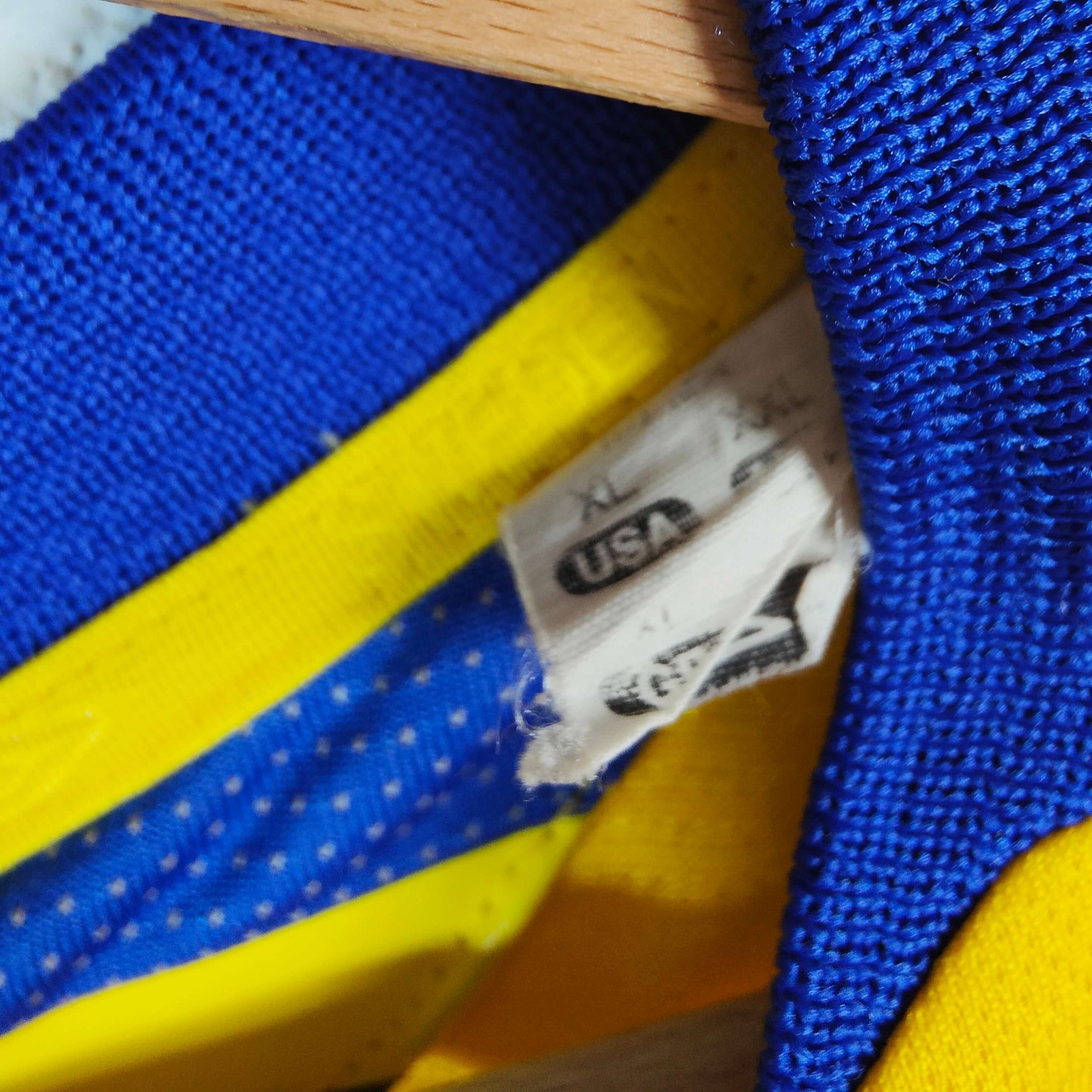 2005-06 Sweden Home Shirt Ibrahimovic 