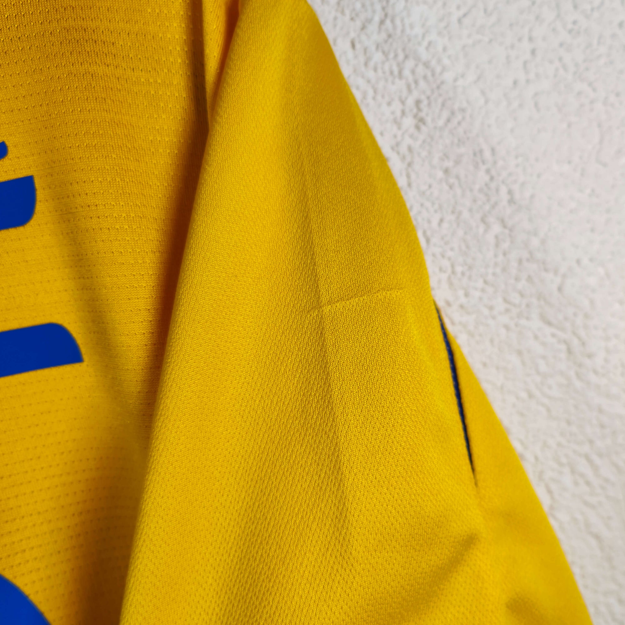 2005-06 Sweden Home Shirt Ibrahimovic 