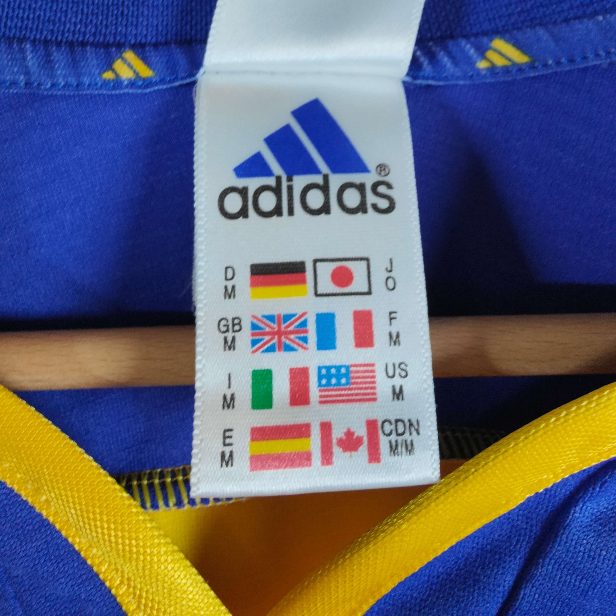 2000-02 Sweden Home Shirt Ibrahimovic 