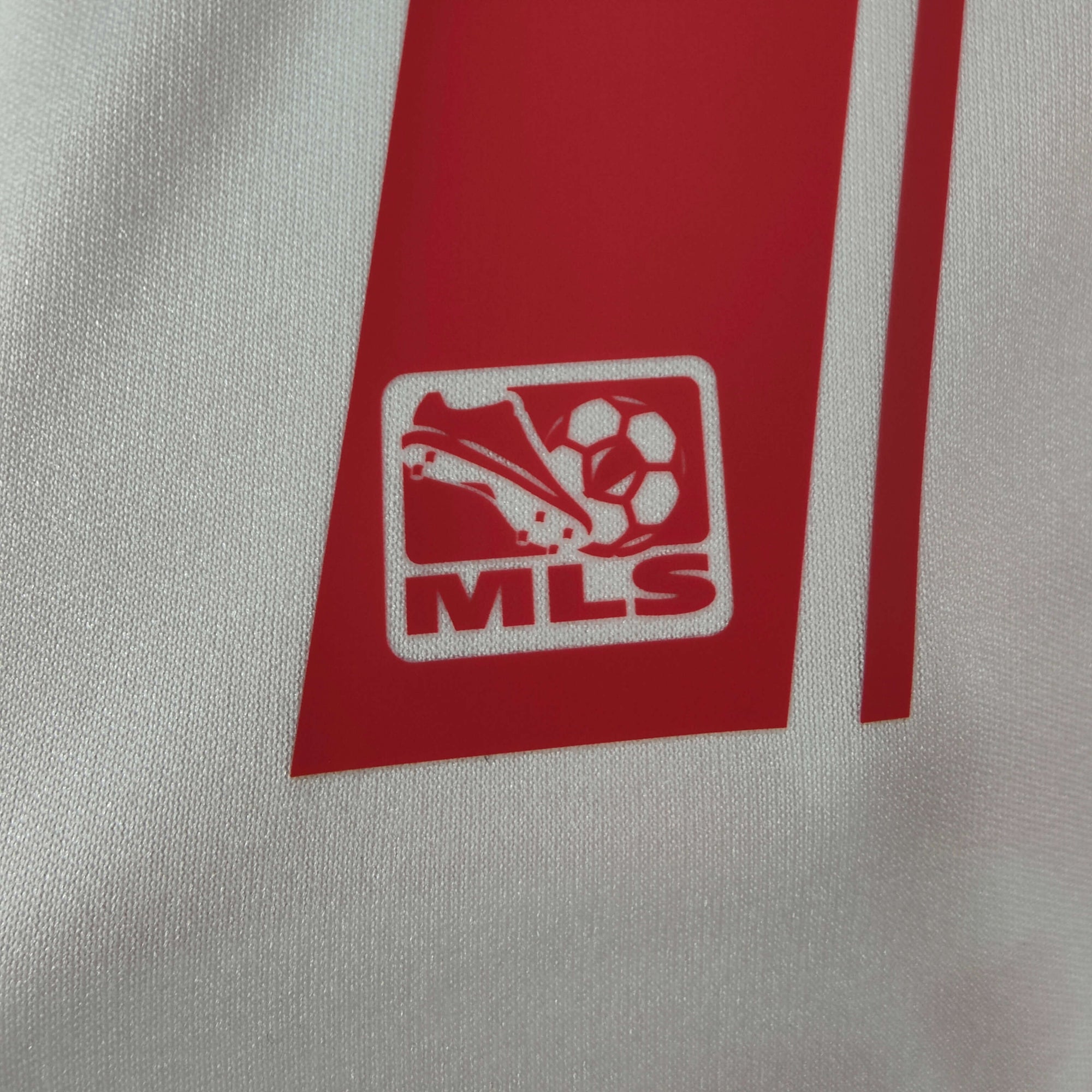 2010-11 New York Red Bulls Home Shirt Henry 