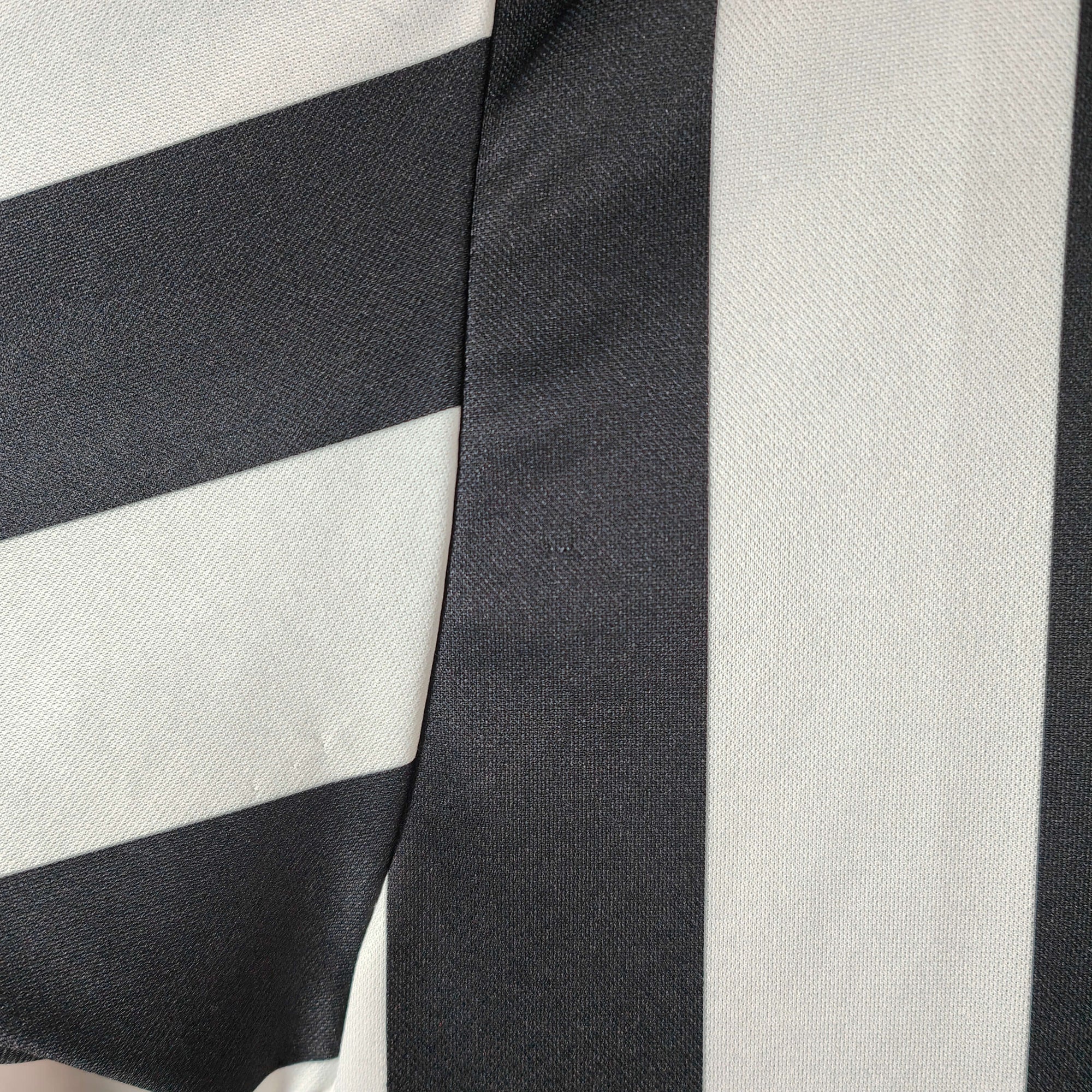 1999-00 Juventus Home Shirt Zidane 