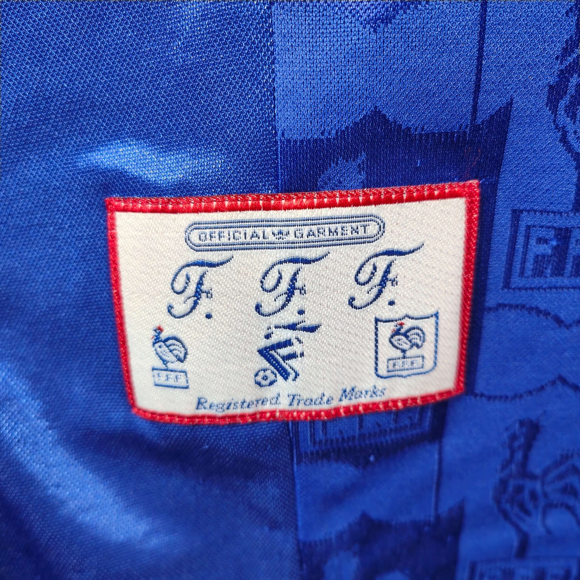 1996-98 France Home Shirt Zidane 