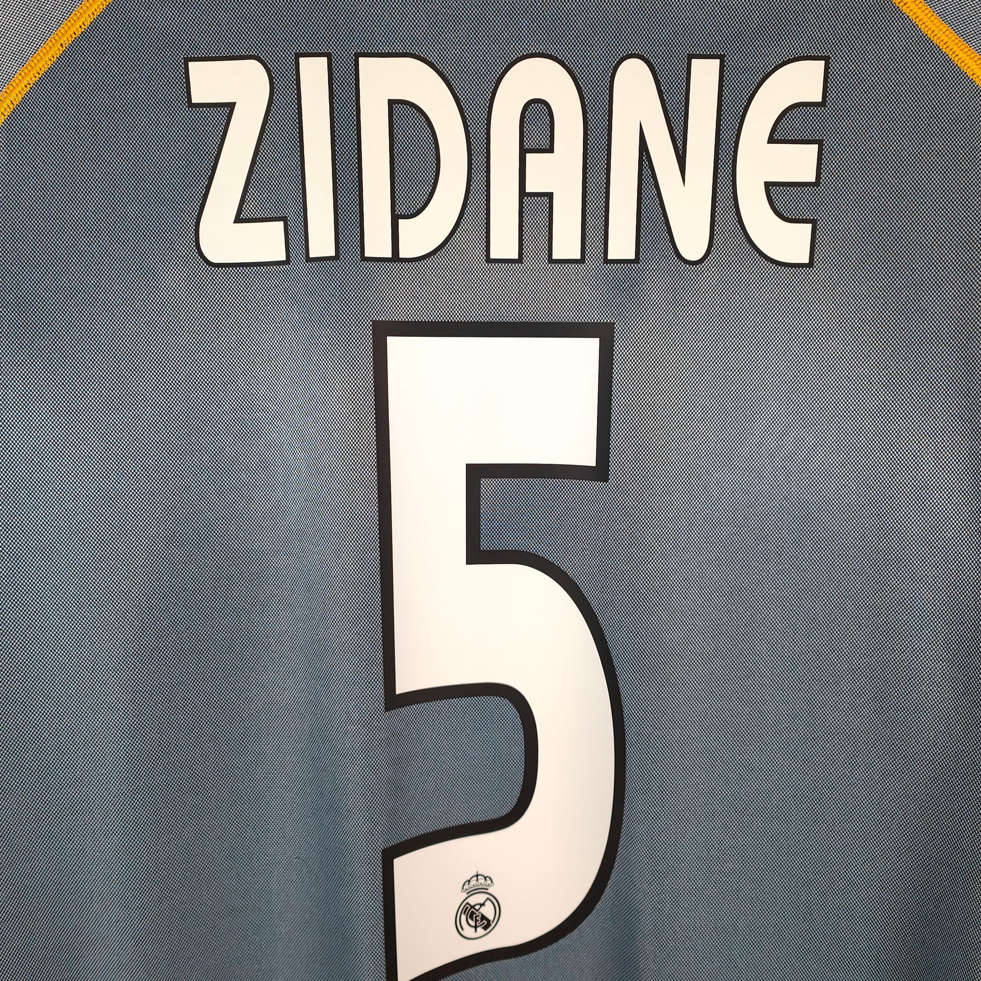 2003-04 Real Madrid Third Shirt Zidane 