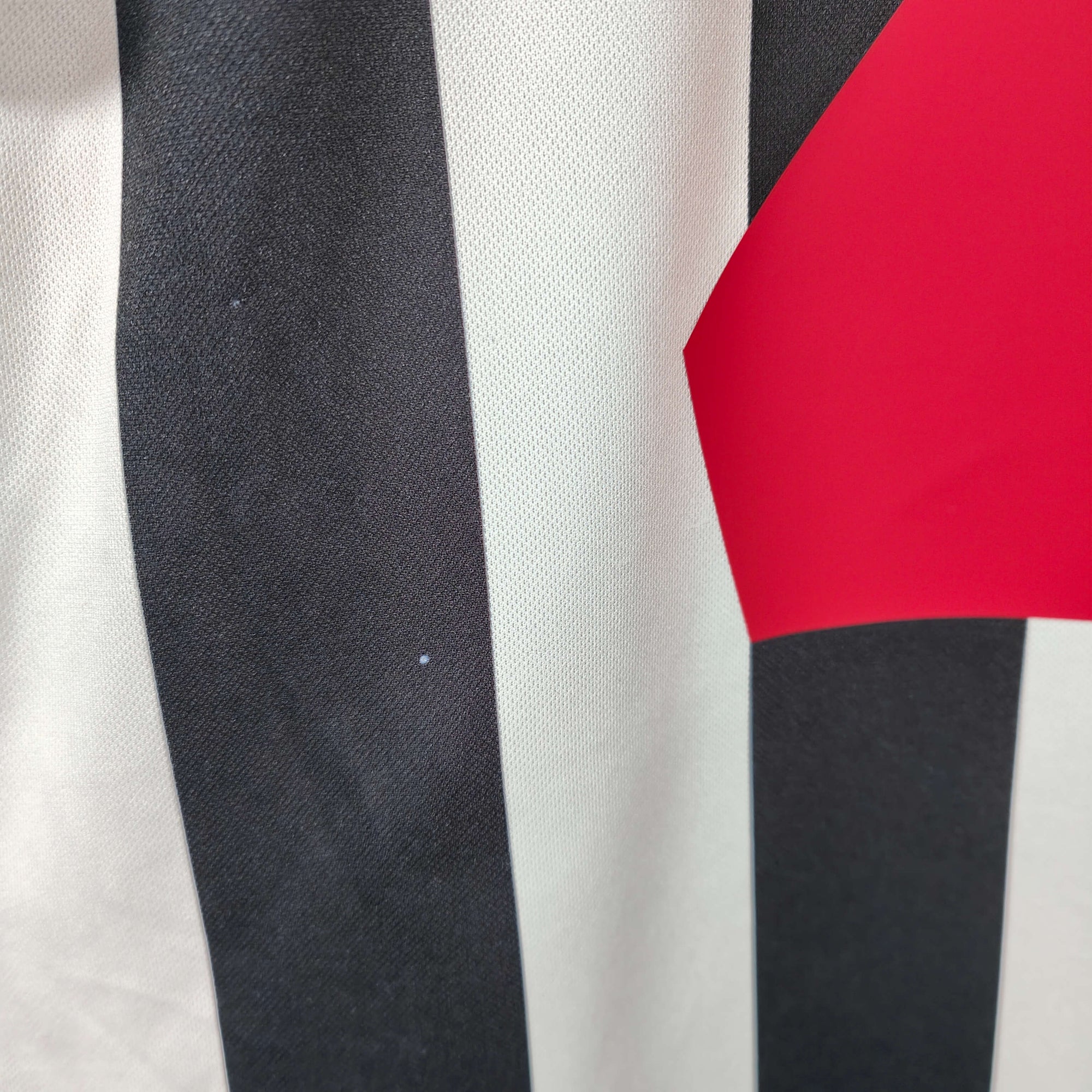 1998-99 Juventus Home Shirt Zidane 