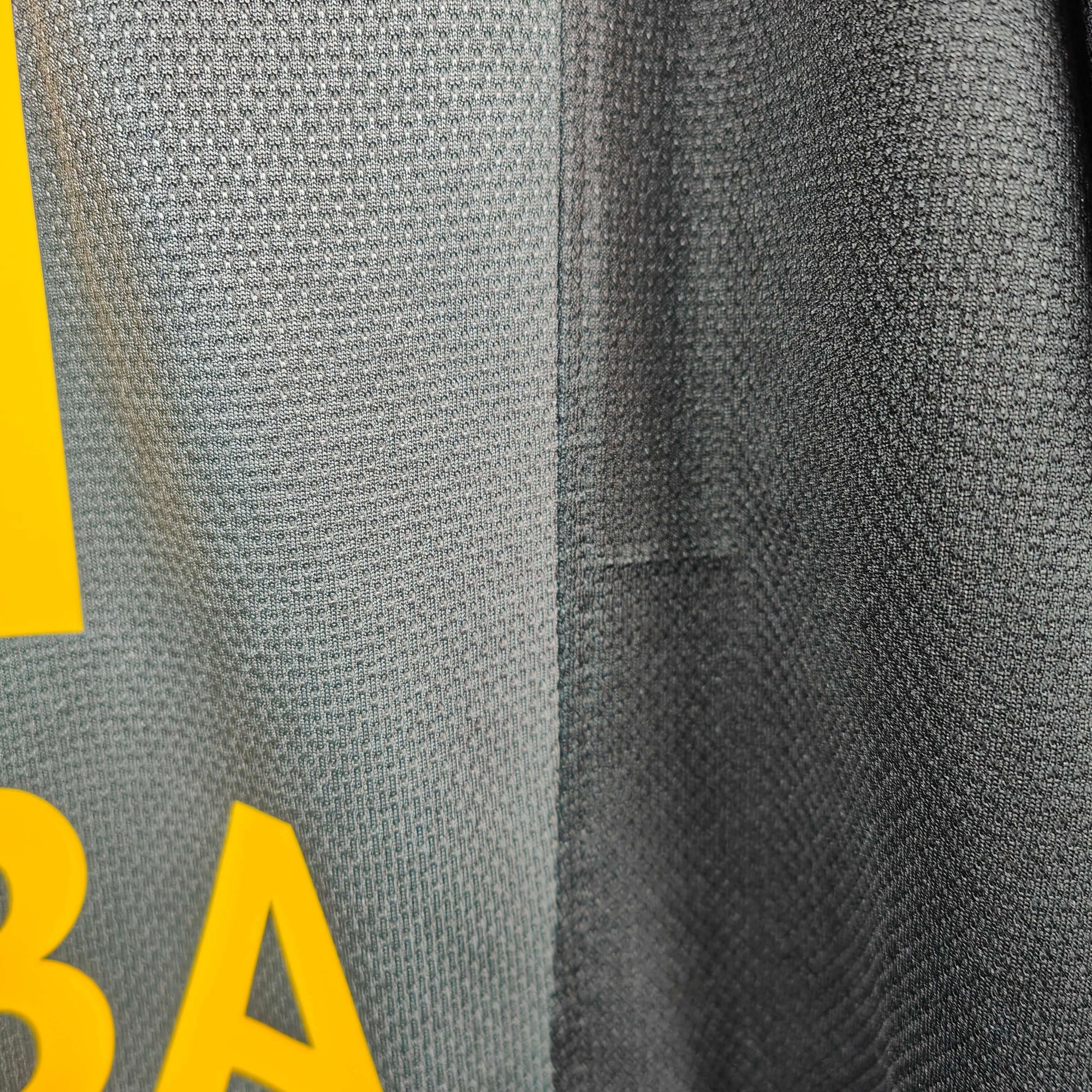 2013-14 Galatasaray Away Shirt Drogba 