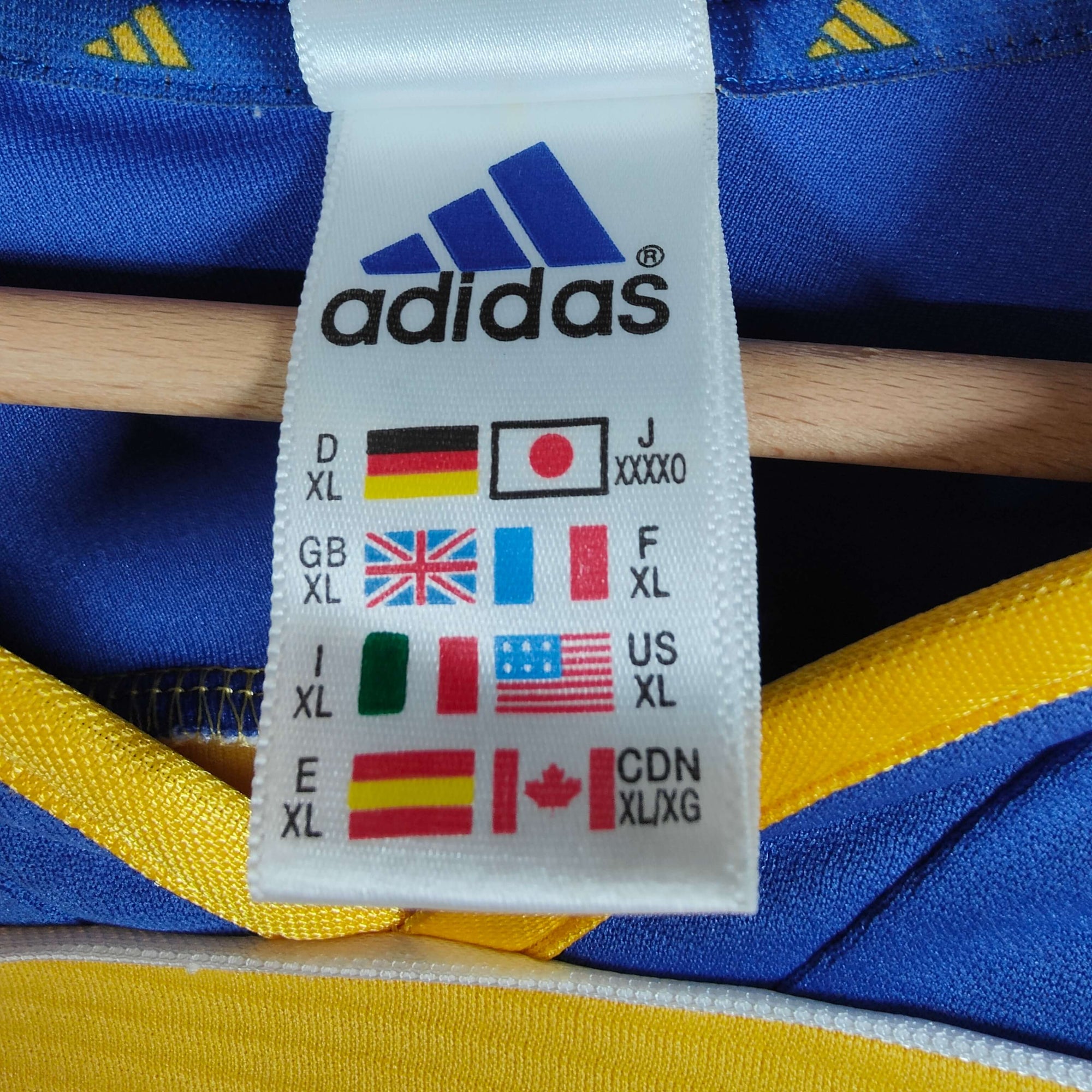 2000-02 Sweden Home Shirt Ibrahimovic 