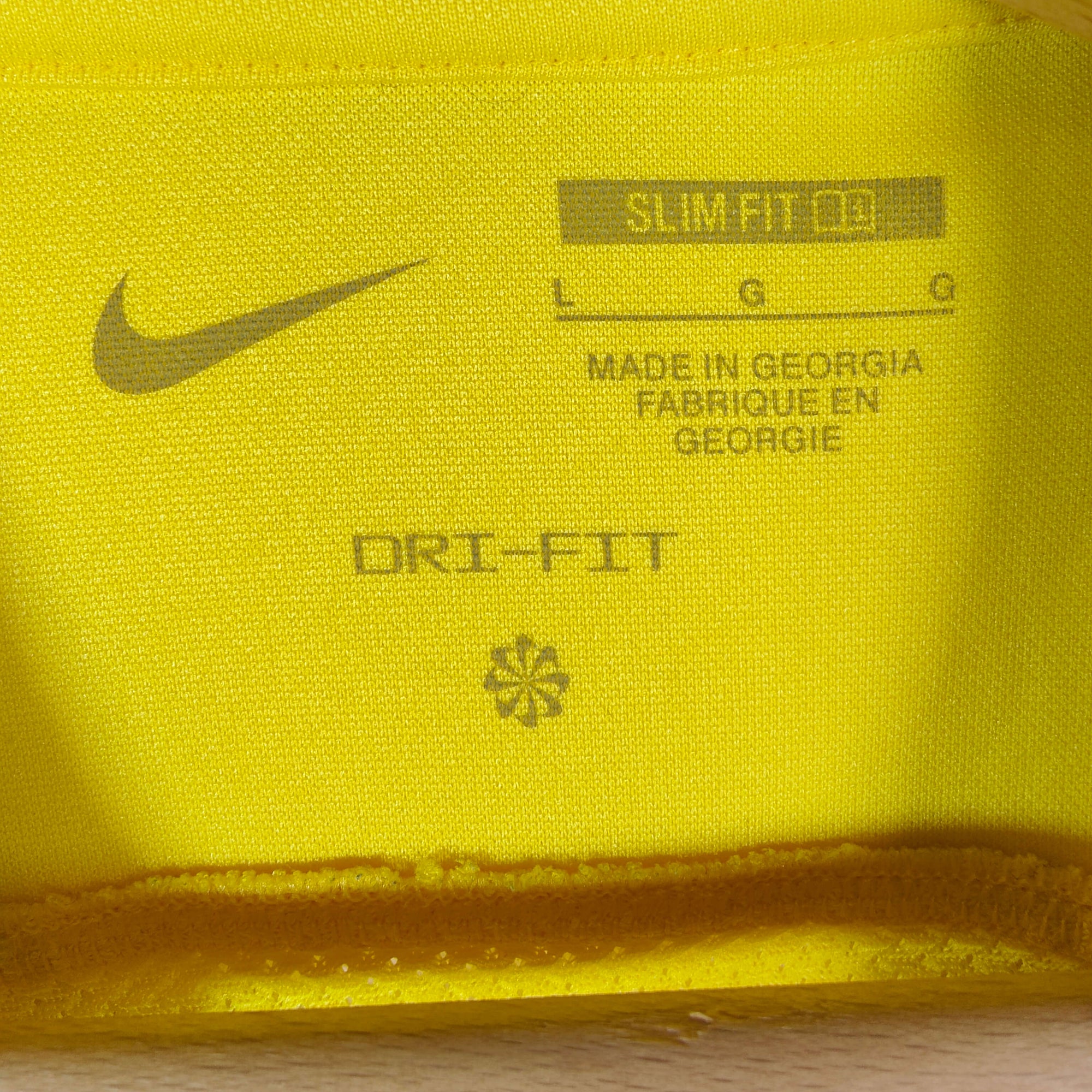 2023-24 Young Boys Cheap Version Home Shirt - 9/10 - (L)