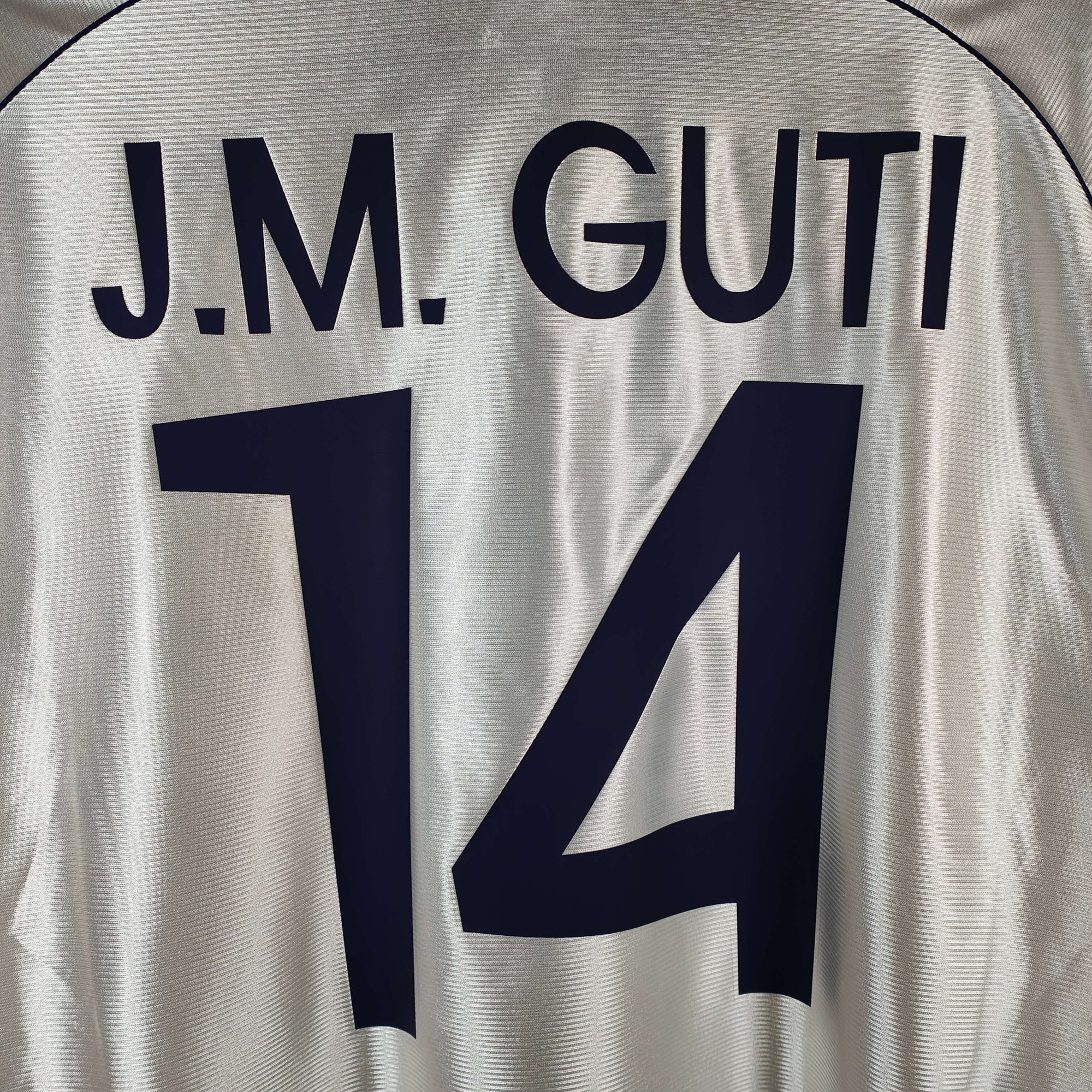 1998-00 Real Madrid Home Shirt Guti 