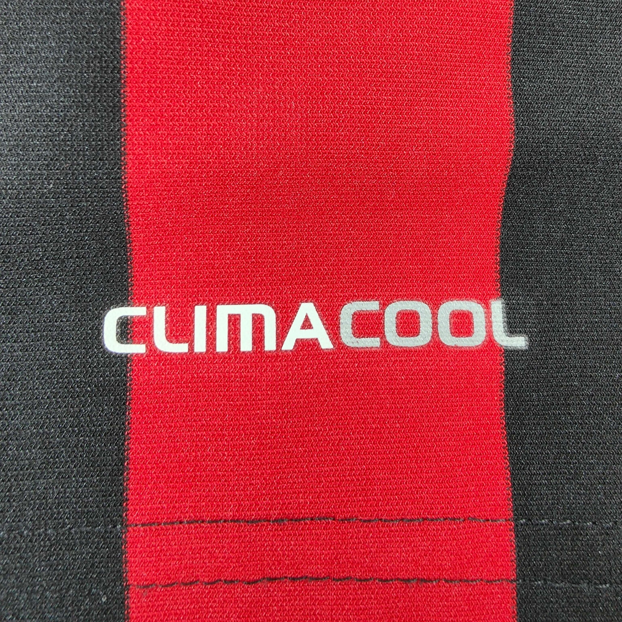 2009-10 AC Milan Home Shirt Ronaldinho 