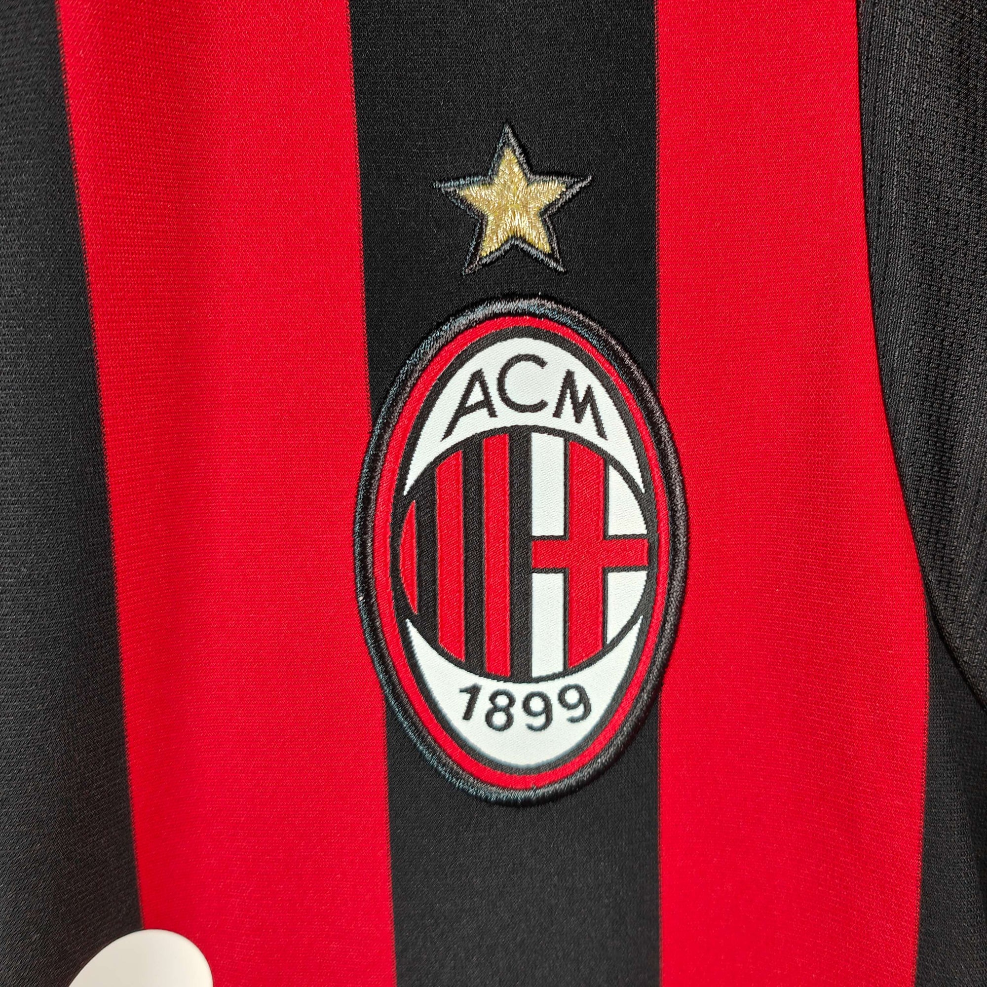 2009-10 AC Milan Home Shirt Ronaldinho 