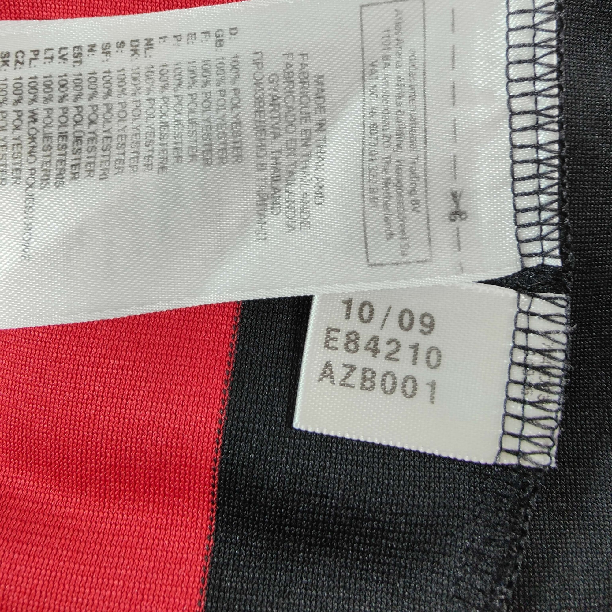2009-10 AC Milan Home Shirt Ronaldinho 