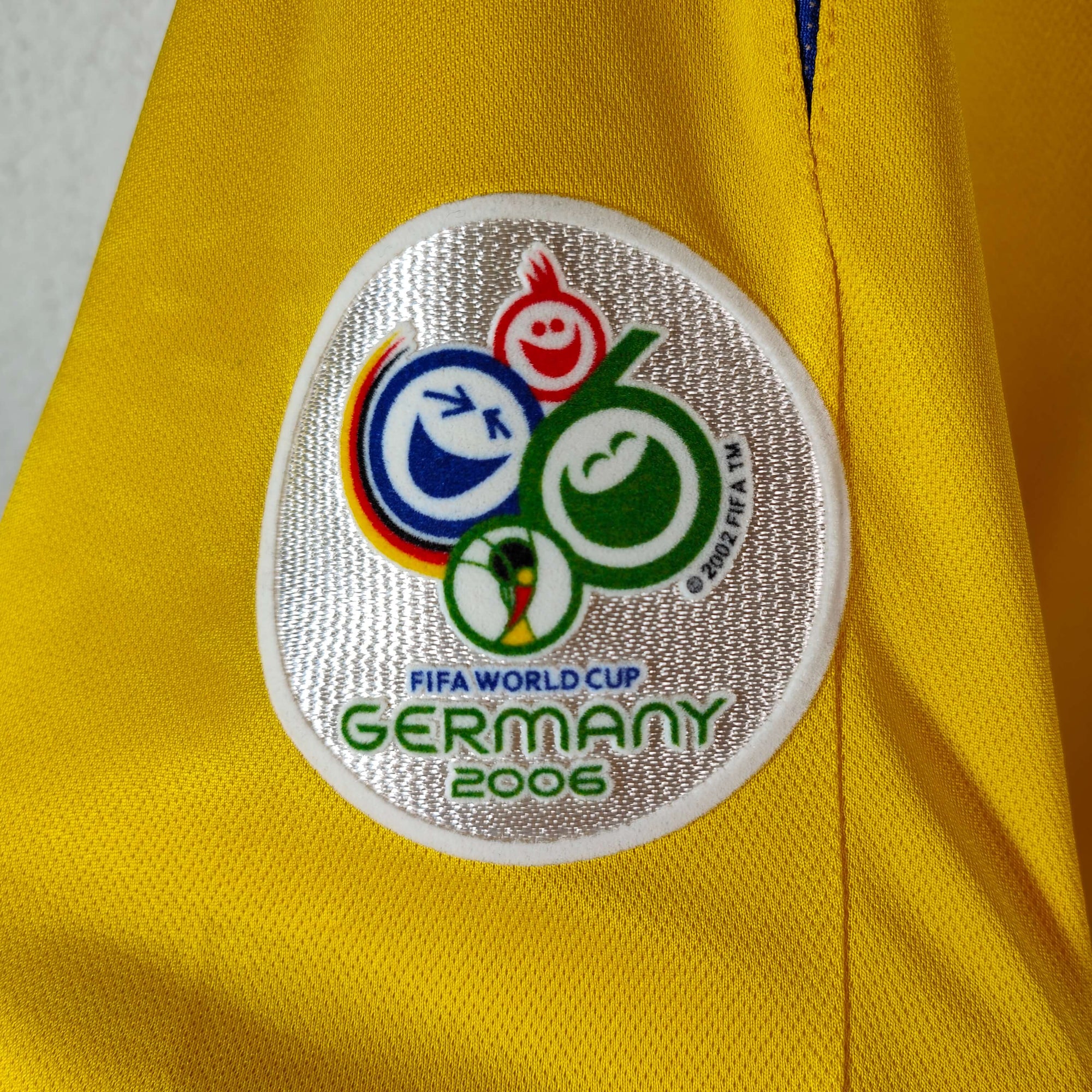 2005-06 Sweden Home Shirt Larsson 