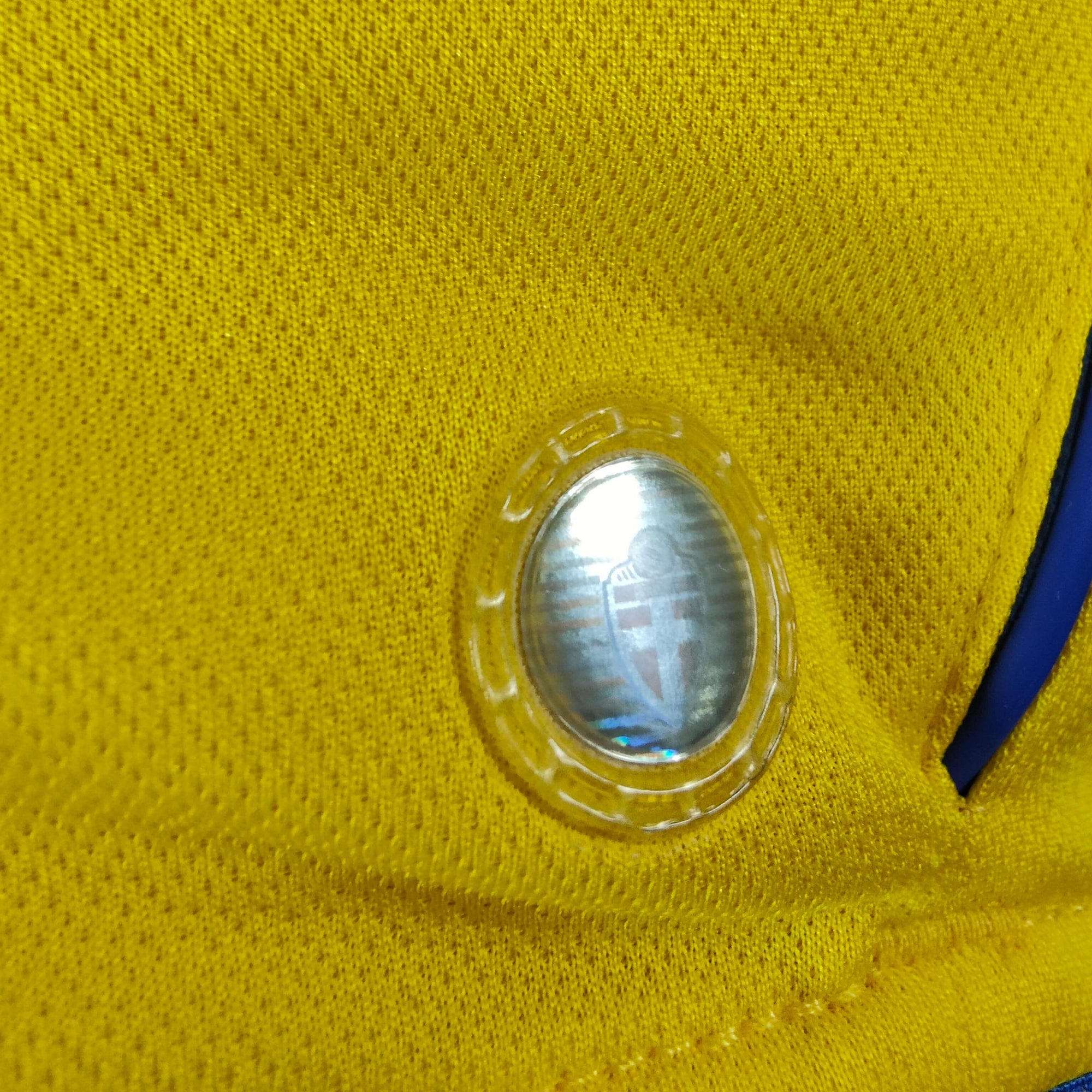 2005-06 Sweden Home Shirt Larsson 