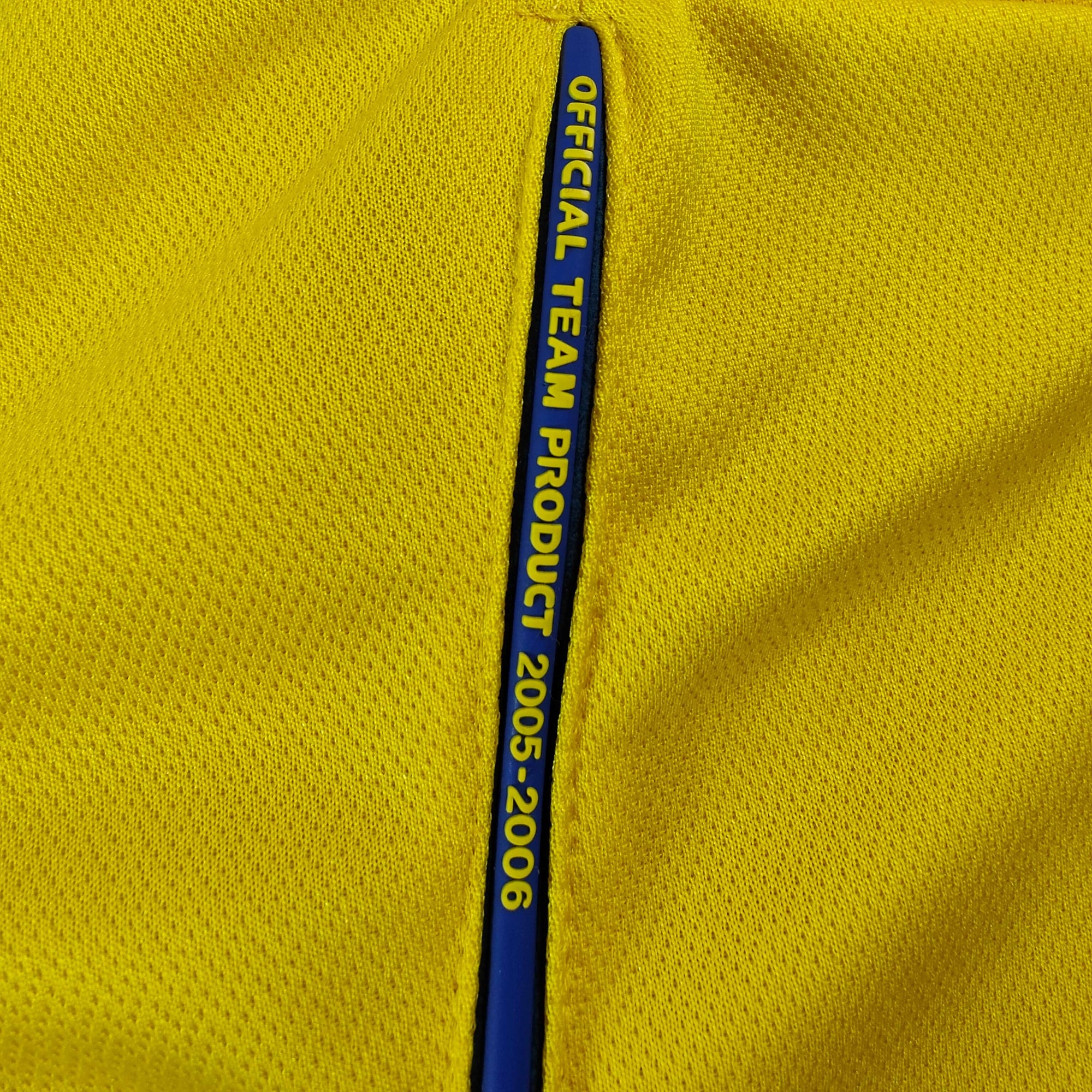 2005-06 Sweden Home Shirt Larsson 