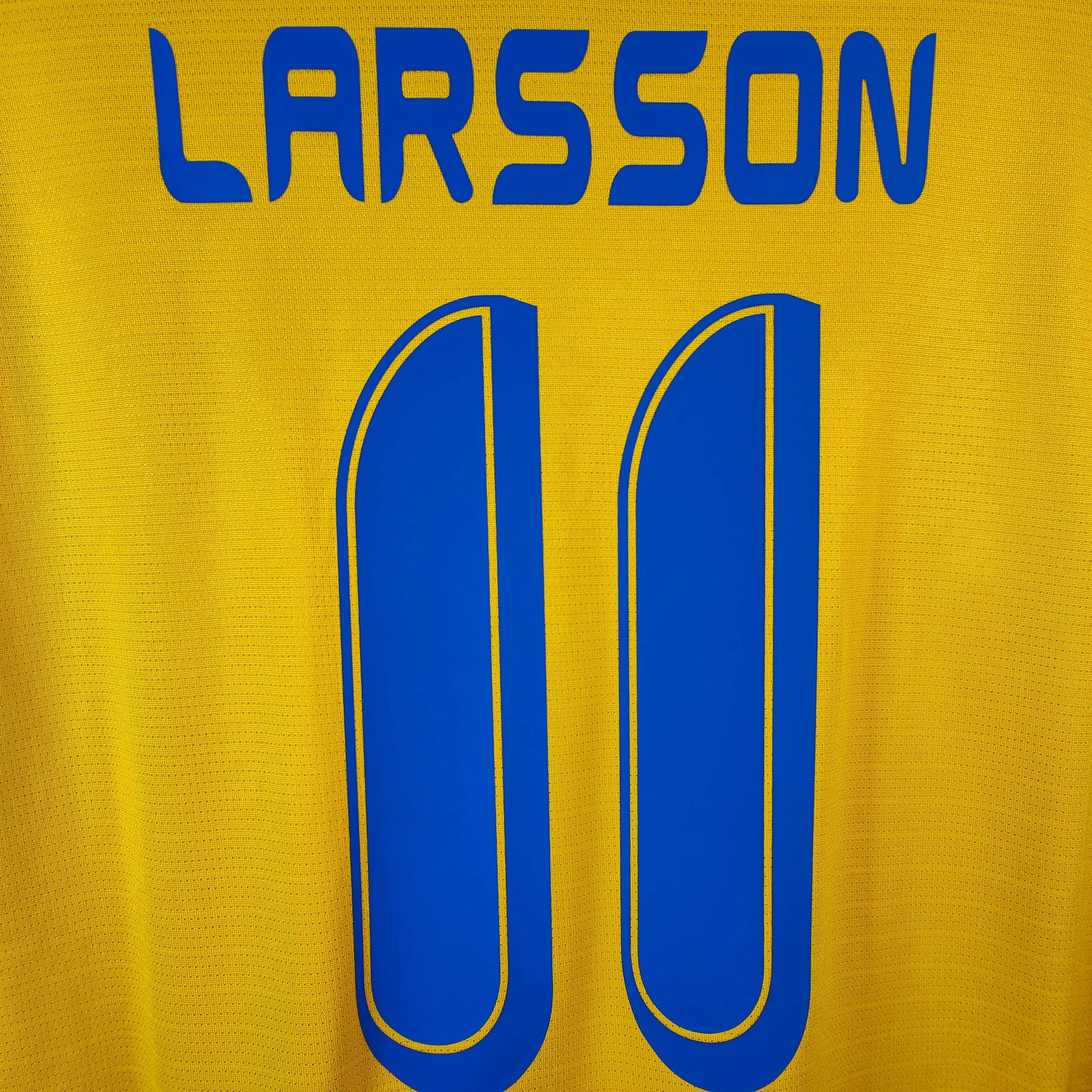 2005-06 Sweden Home Shirt Larsson 