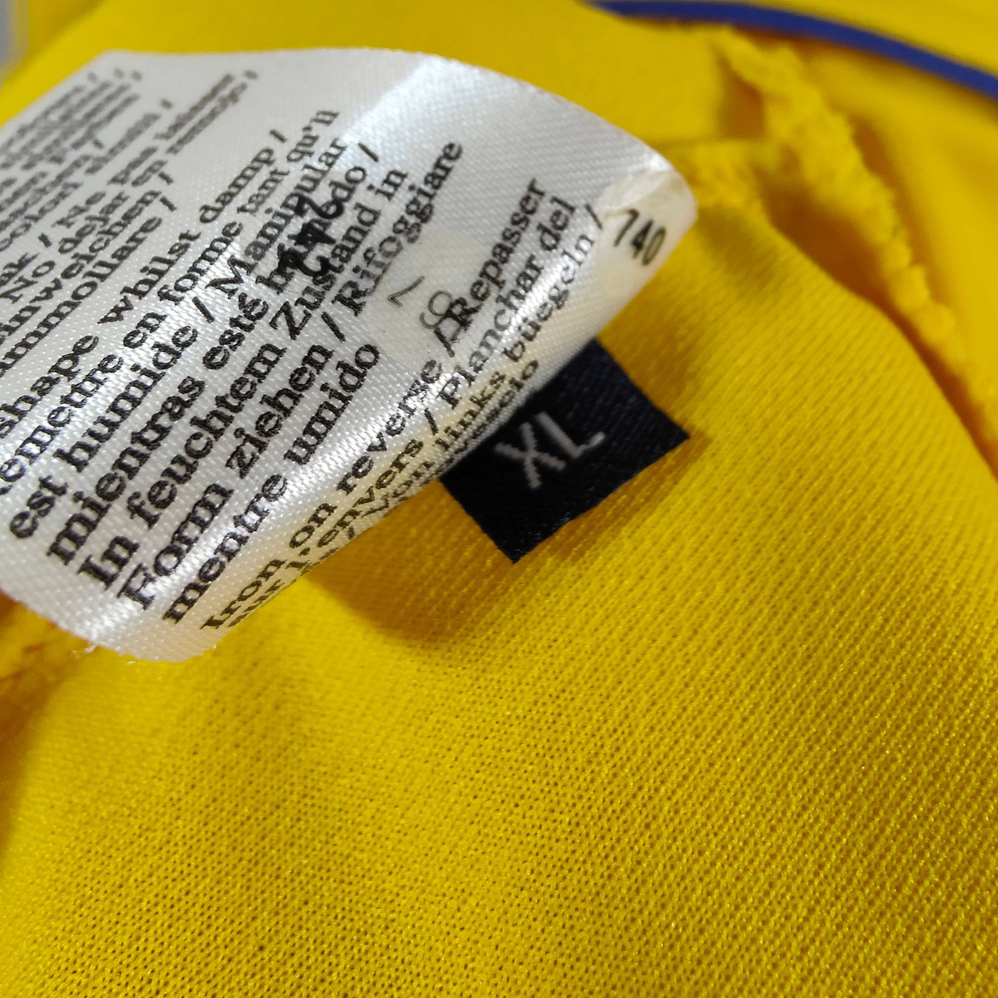 2005-06 Sweden Home Shirt Larsson 