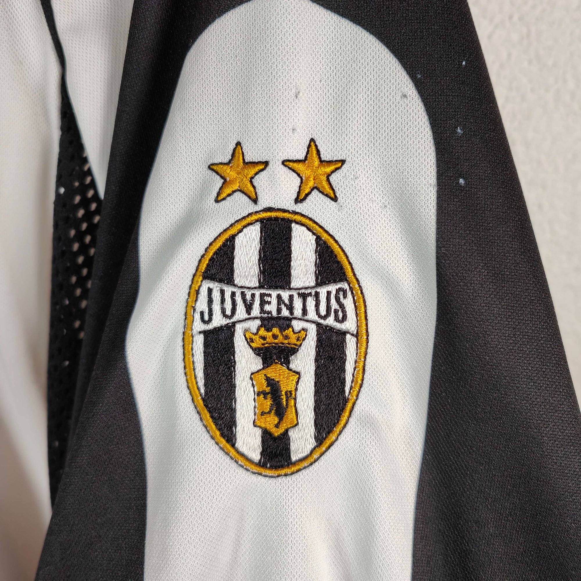 1997-98 Juventus Home Shirt Zidane 