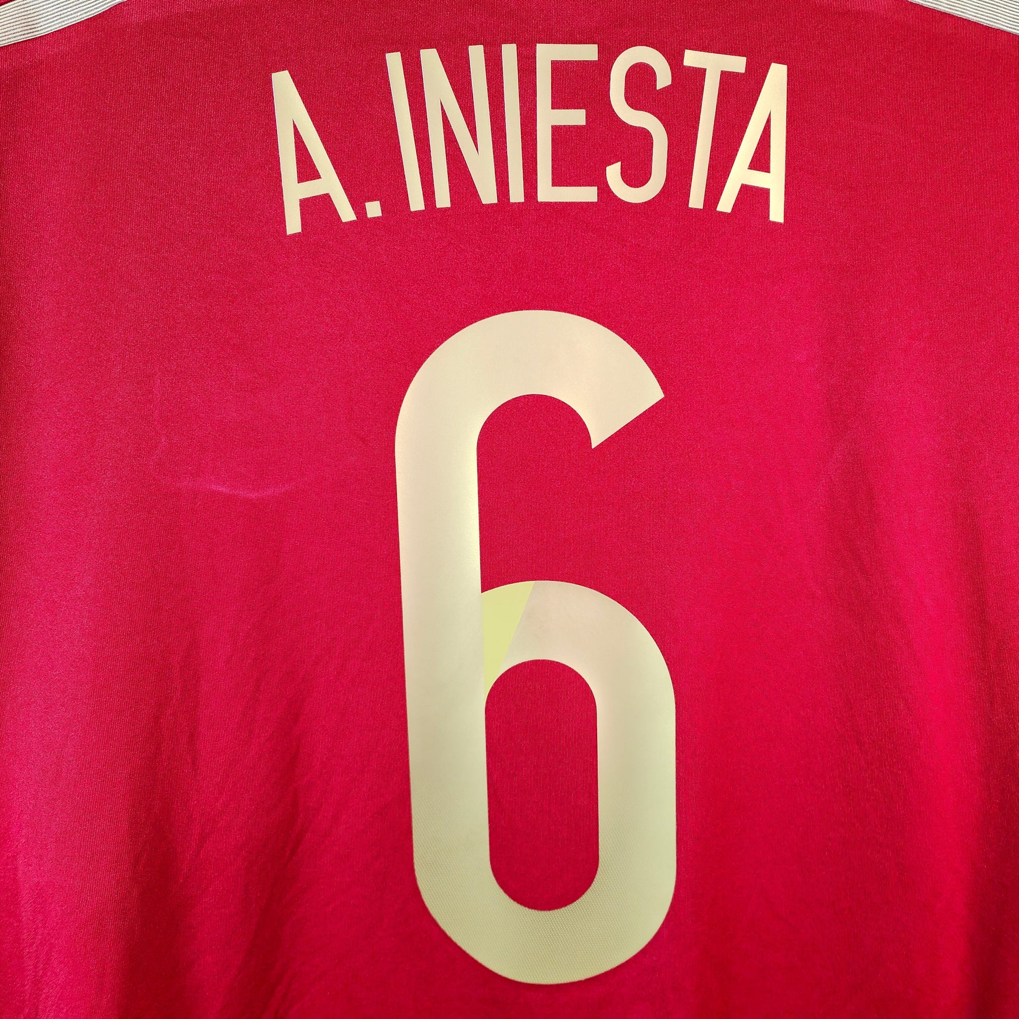 2013-15 Spain Home Shirt Iniesta 