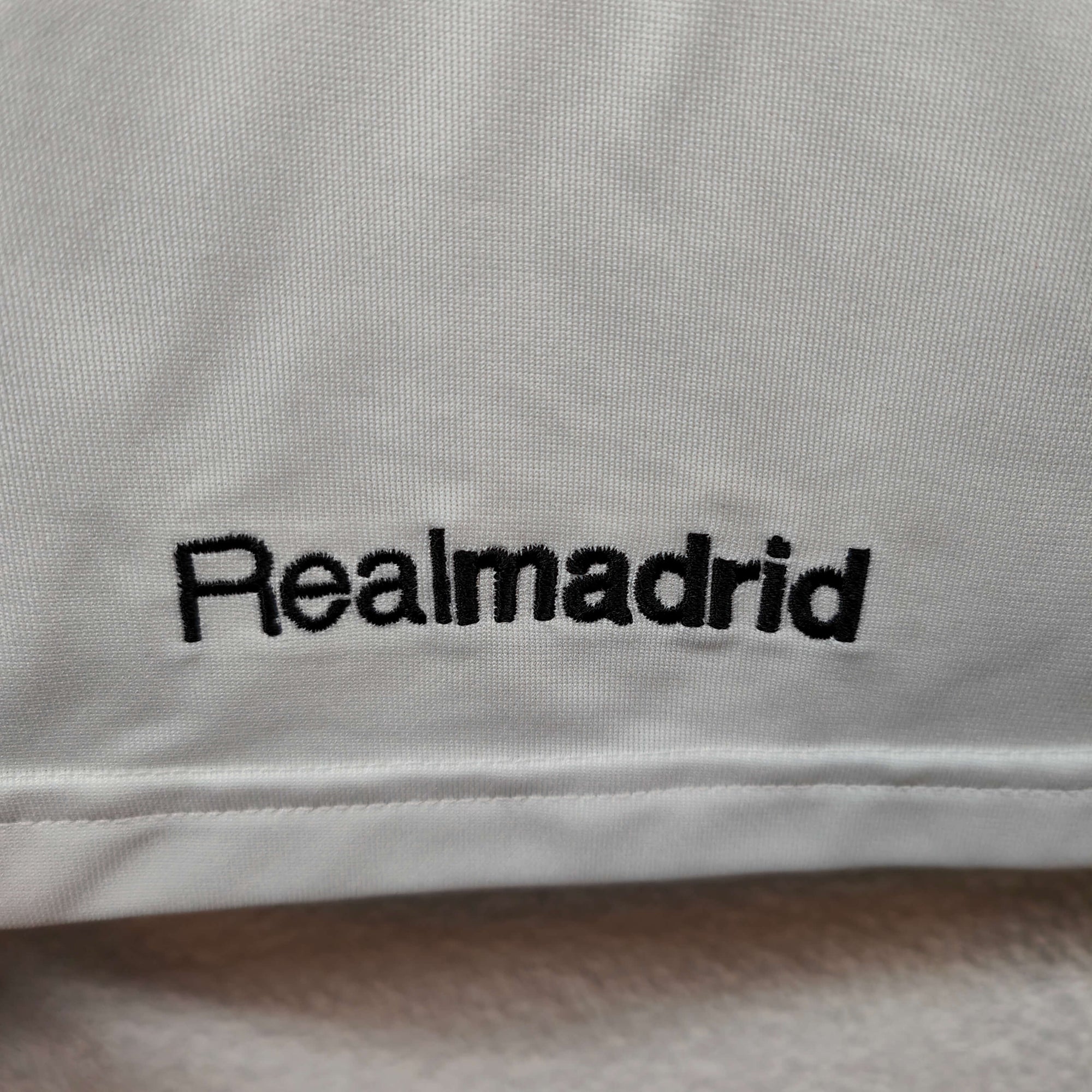 2005-06 Real Madrid Home Shirt Zidane 