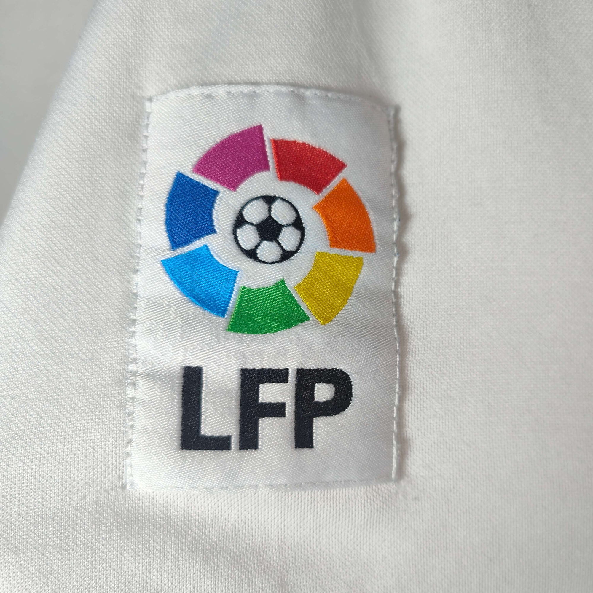 2002-03 Real Madrid Home Shirt Zidane 