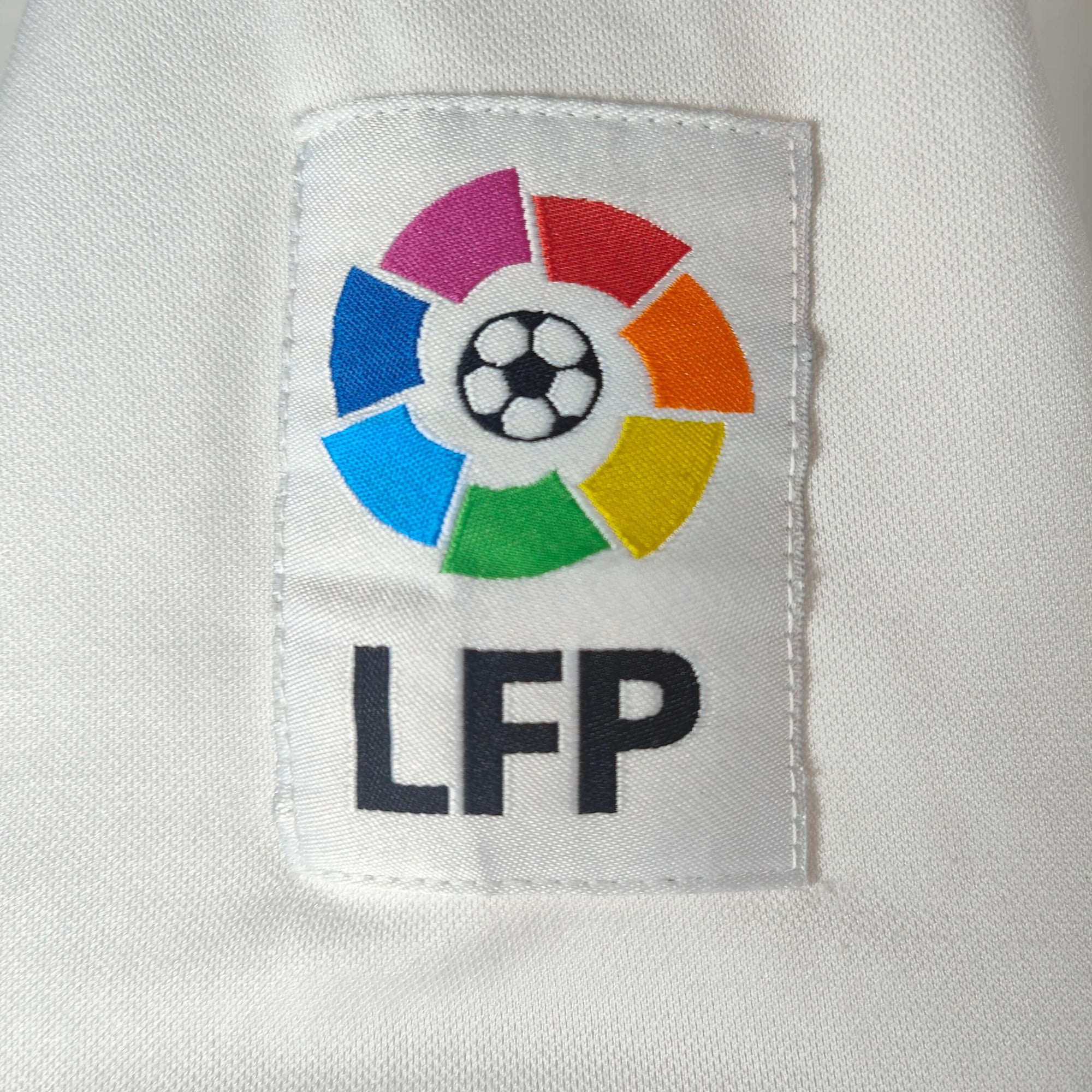 2002-03 Real Madrid Home Shirt Zidane 