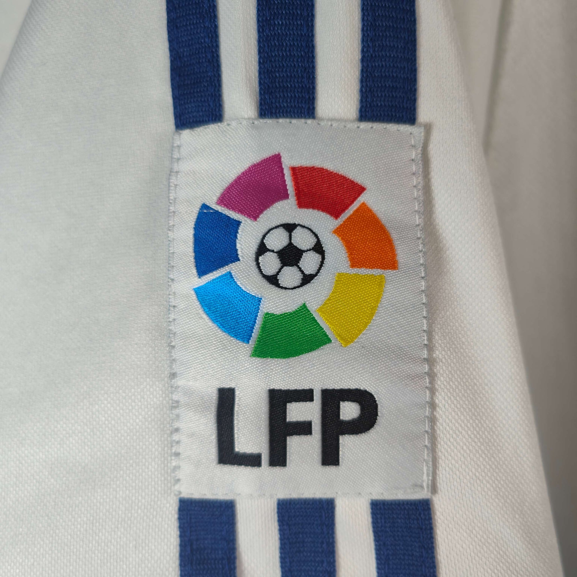 2001-02 Real Madrid Home Shirt Zidane 