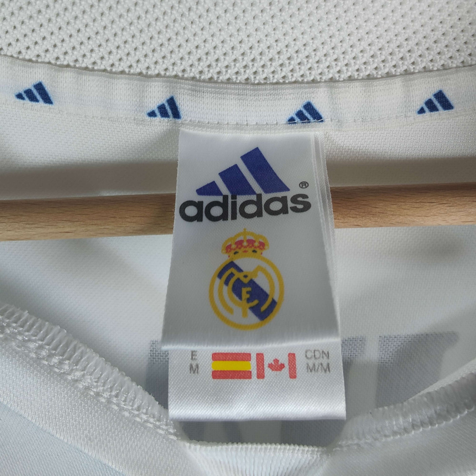 2001-02 Real Madrid Home Shirt Zidane 