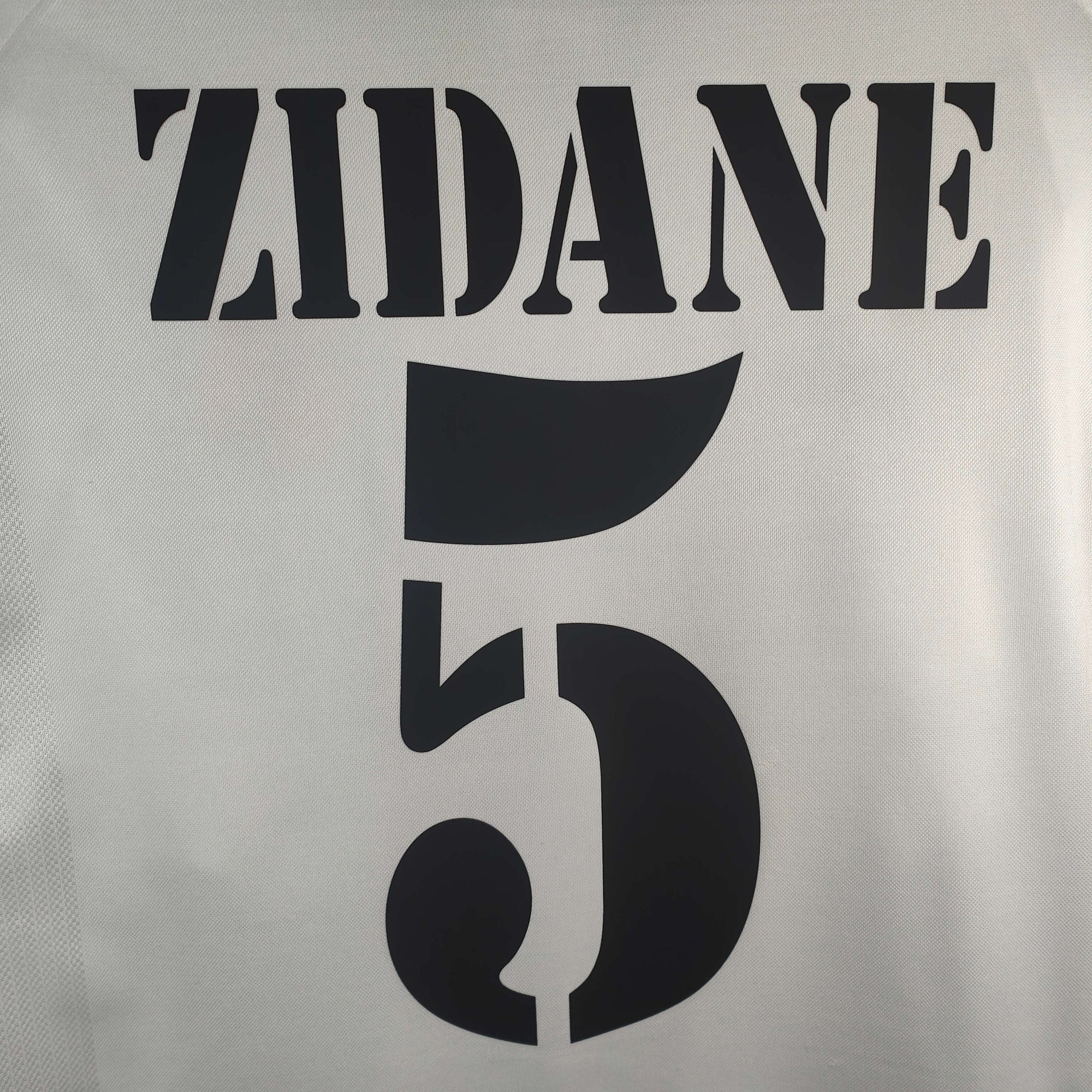 2001-02 Real Madrid Home Shirt Zidane 