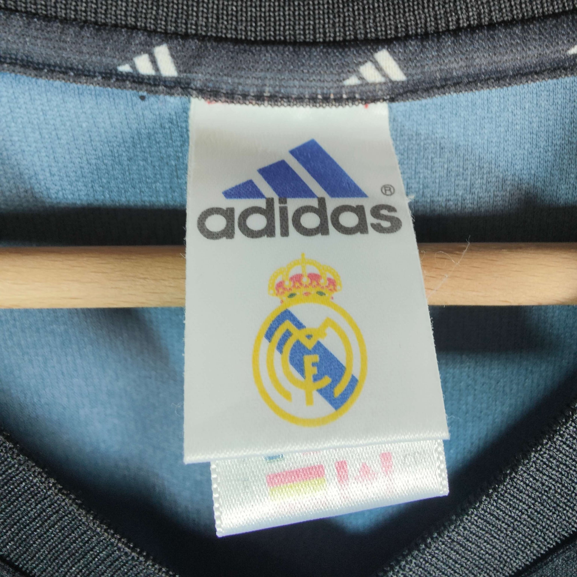 2001-02 Real Madrid Third Shirt Zidane 